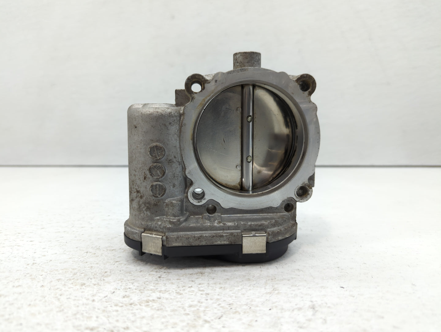 2012 Dodge Caravan Throttle Body P/N:05184349AC Fits Fits 2011 2013 2014 2015 2016 2017 2018 2019 2020 2021 2022 OEM Used Au