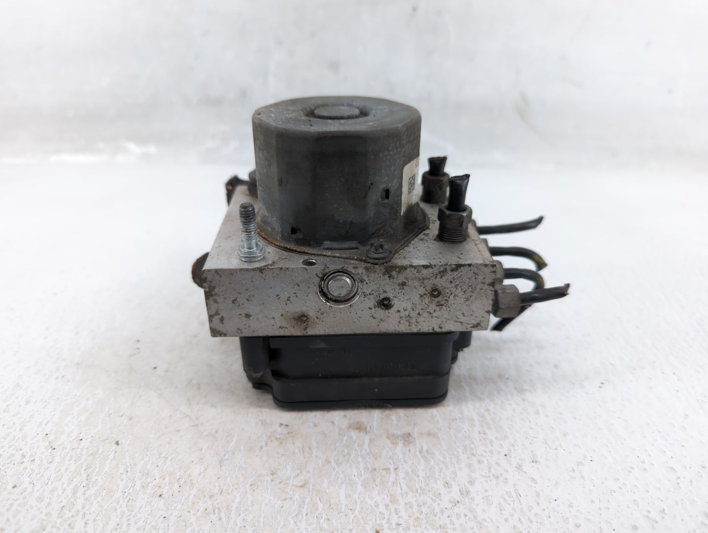 2012 Dodge Caravan ABS Pump Control Module Replacement P/N:P05154911AG Fits OEM Used Auto Parts - Oemusedautoparts1.com