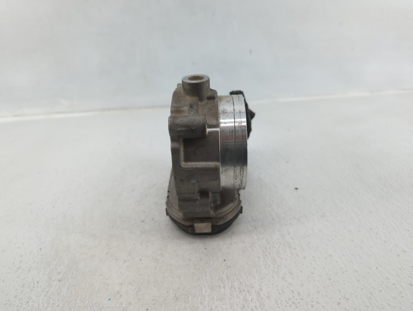 2012 Dodge Caravan Throttle Body P/N:05184349AE Fits Fits 2011 2013 2014 2015 2016 2017 2018 2019 2020 2021 2022 OEM Used Au