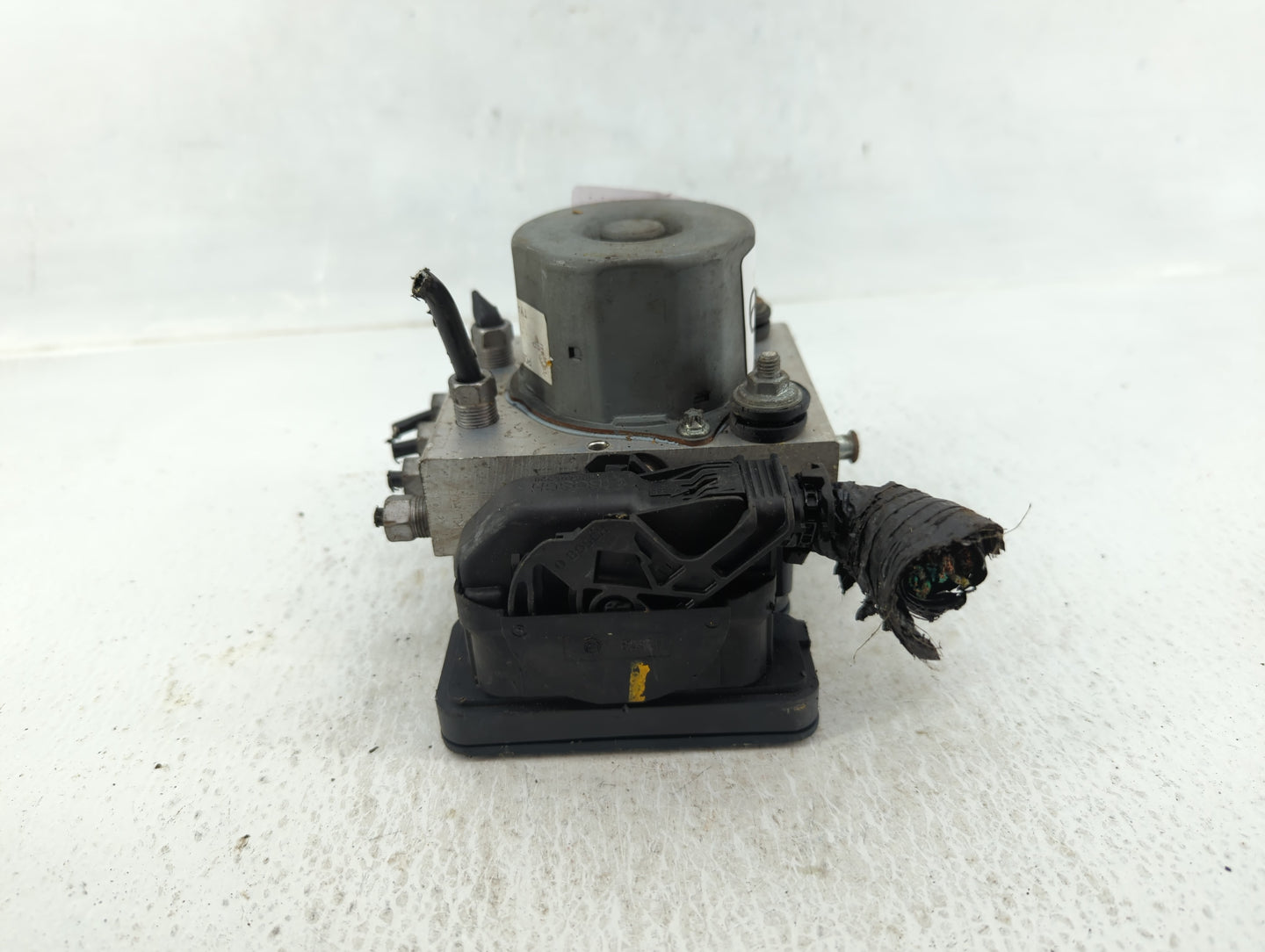 2012 Dodge Caravan ABS Pump Control Module Replacement P/N:05154911AE Fits OEM Used Auto Parts - Oemusedautoparts1.com