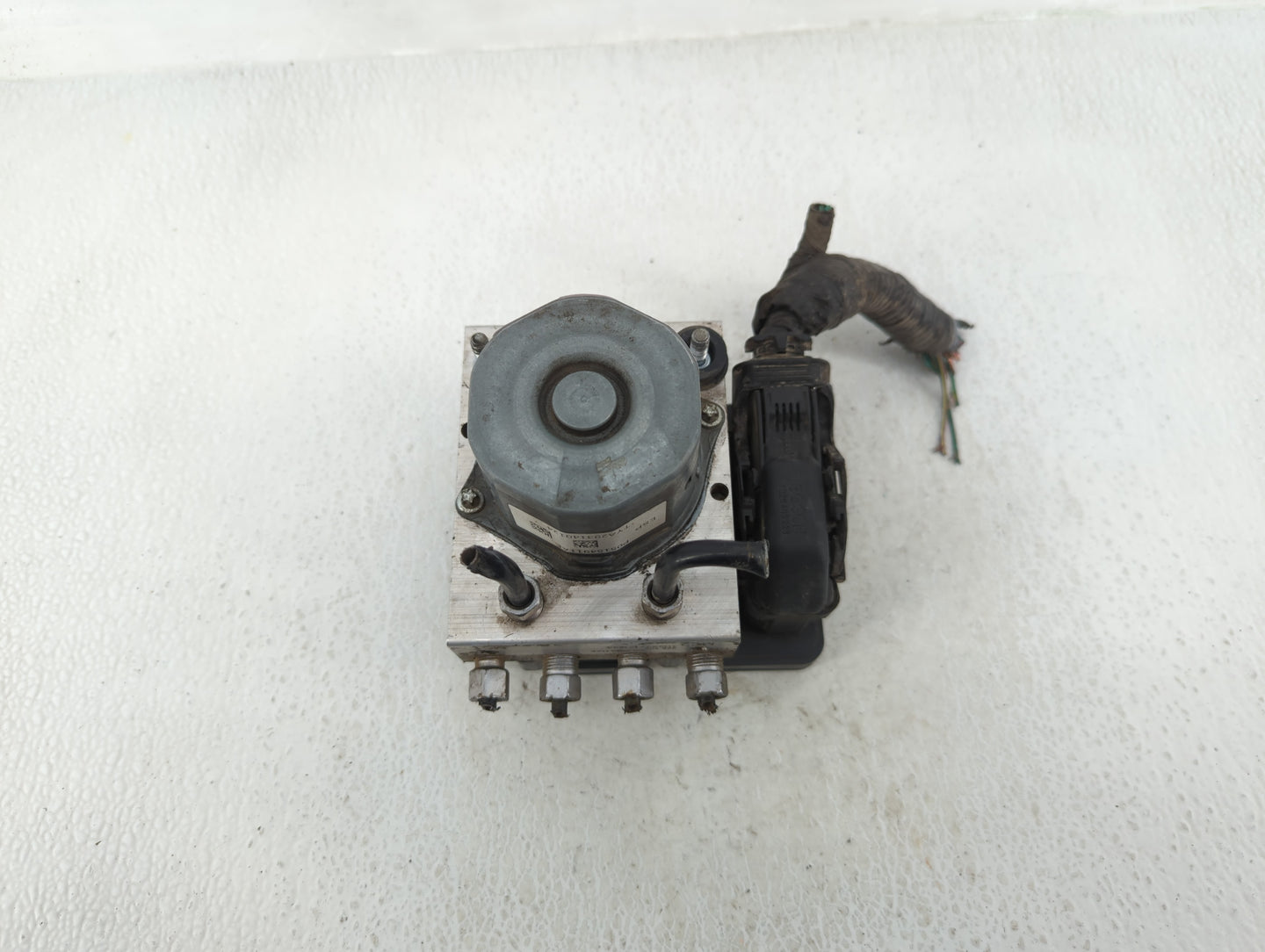 2012 Dodge Caravan ABS Pump Control Module Replacement P/N:P05154911AE Fits OEM Used Auto Parts - Oemusedautoparts1.com