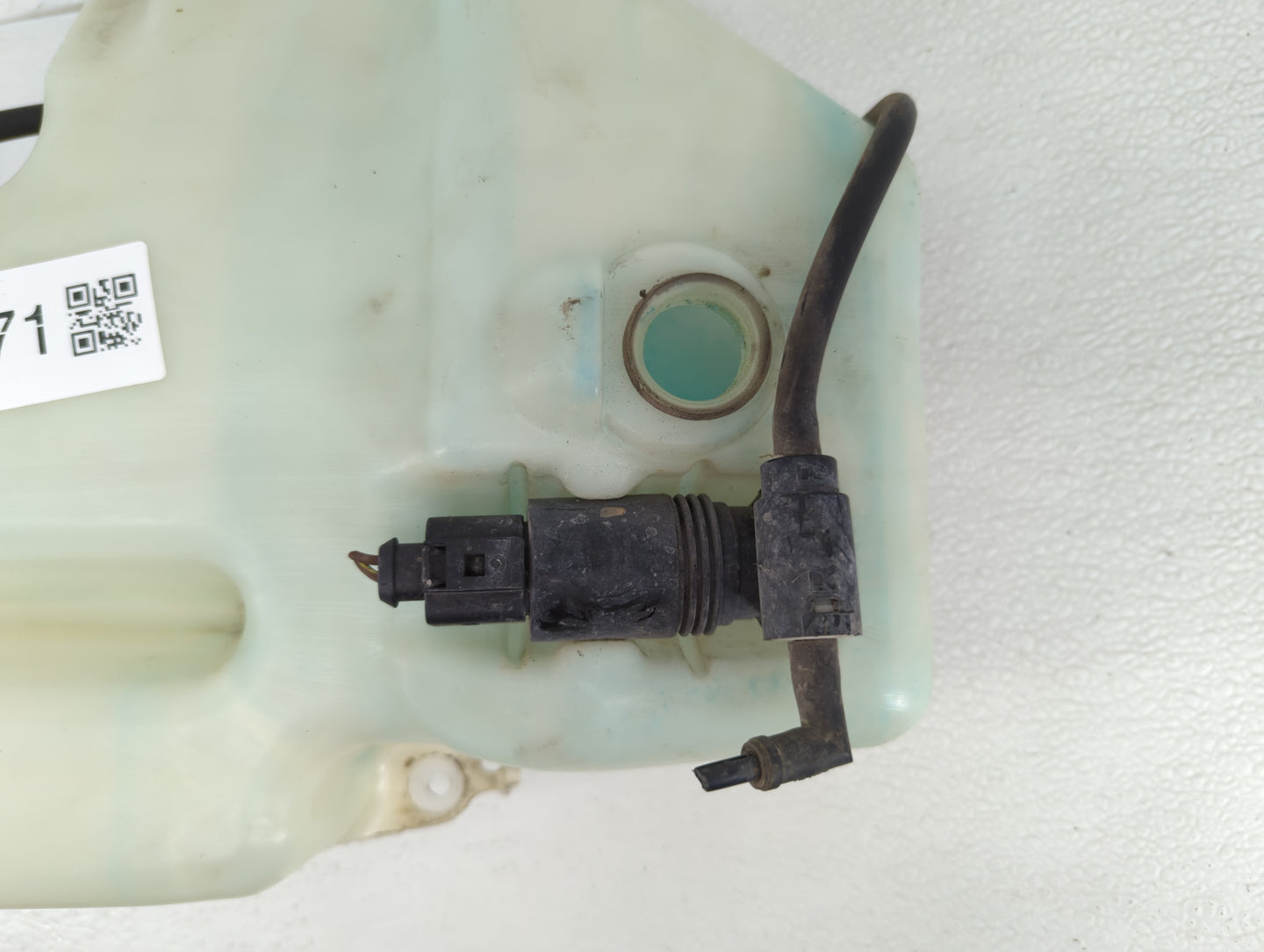 Dodge Caravan Windshield Washer Fluid Reservoir Bottle Oem - Oemusedautoparts1.com