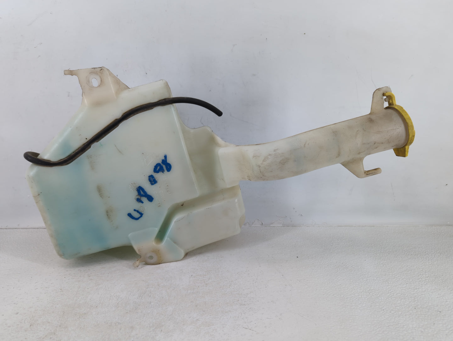 Dodge Caravan Windshield Washer Fluid Reservoir Bottle Oem - Oemusedautoparts1.com