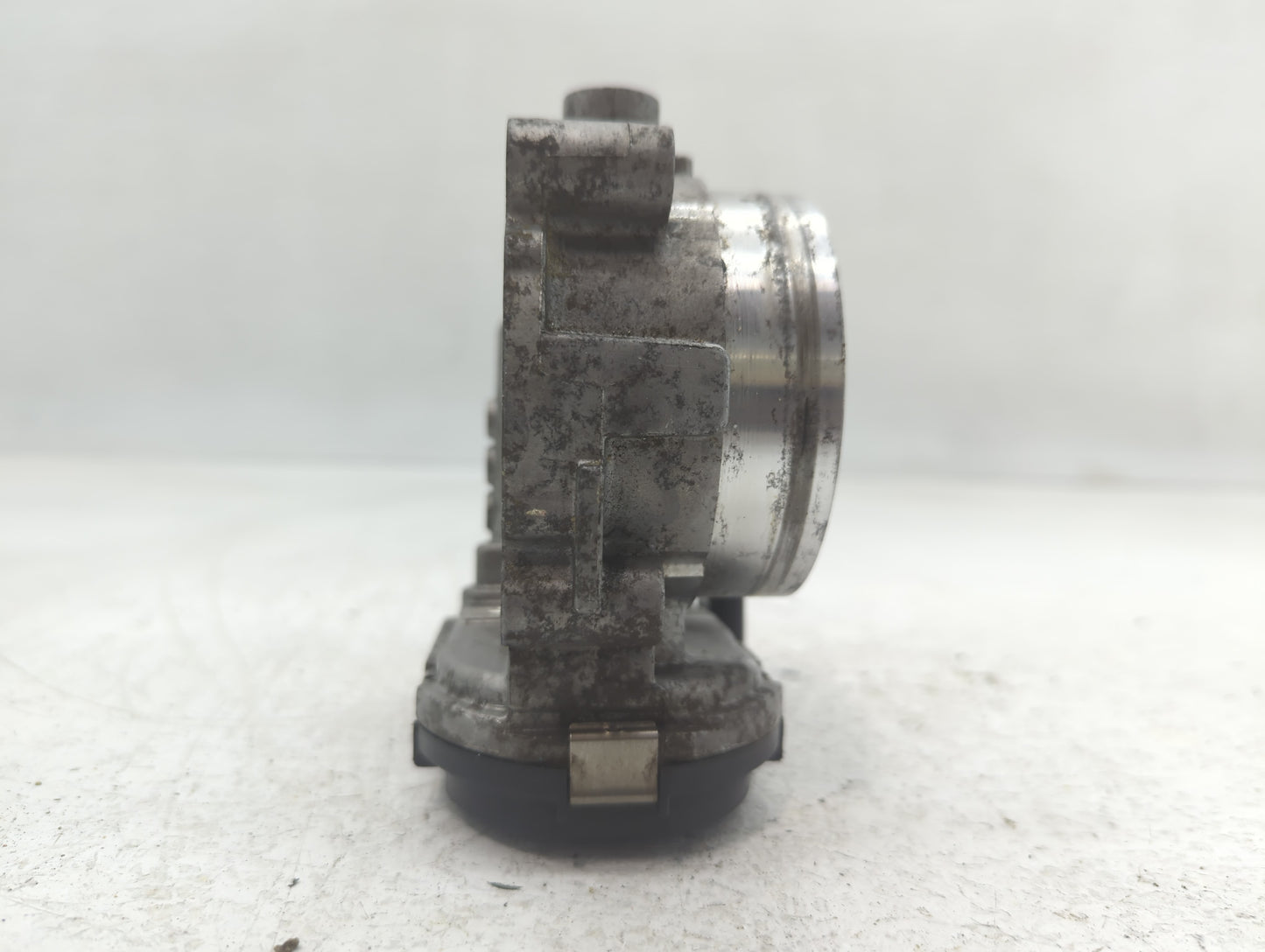 2012 Dodge Caravan Throttle Body P/N:05184349AC Fits Fits 2011 2013 2014 2015 2016 2017 2018 2019 2020 2021 2022 OEM Used Au