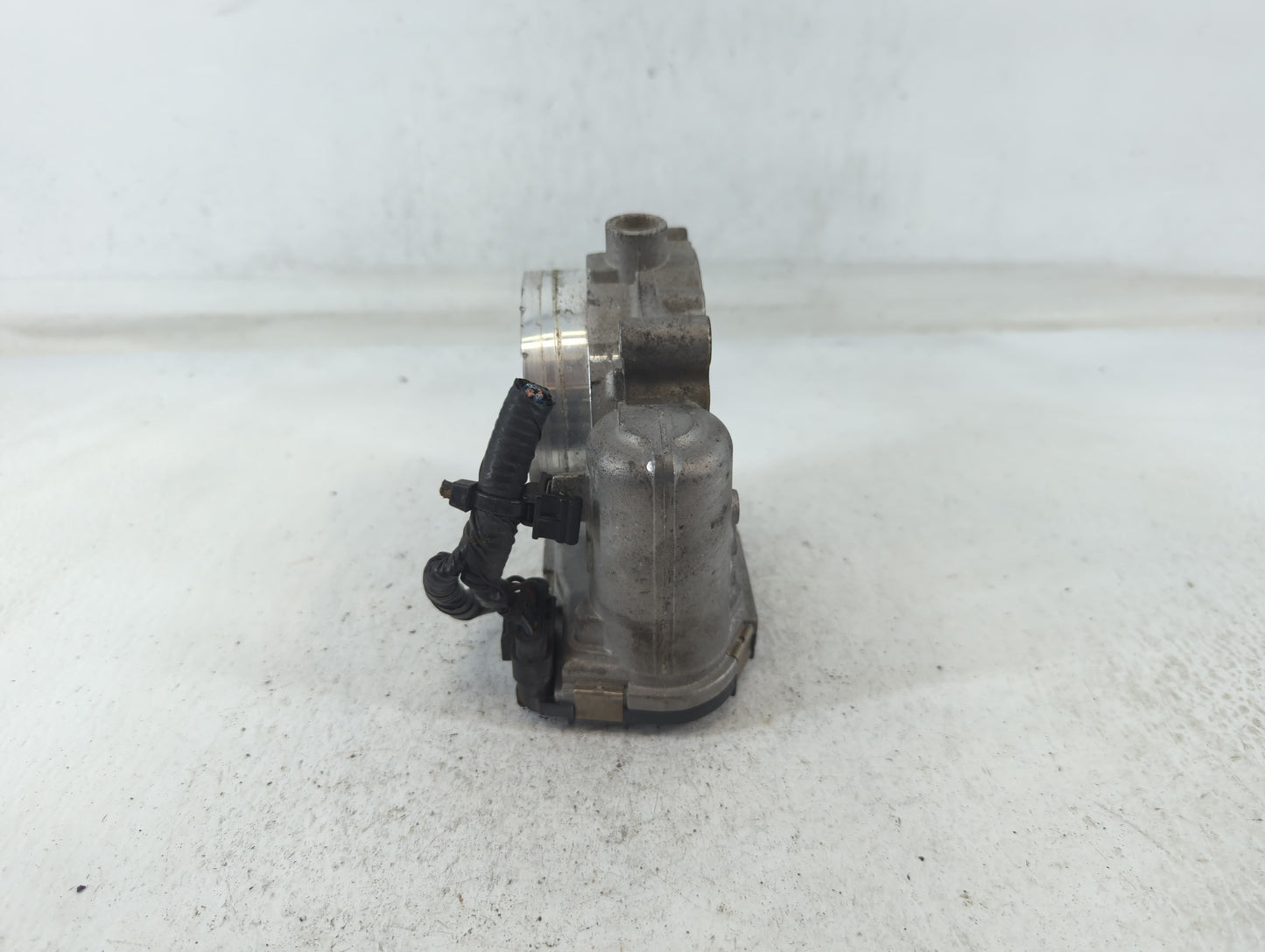 2012 Dodge Caravan Throttle Body P/N:0 280 750 570 05184349AC Fits Fits 2011 2013 2014 2015 2016 2017 2018 2019 2020 2021 20