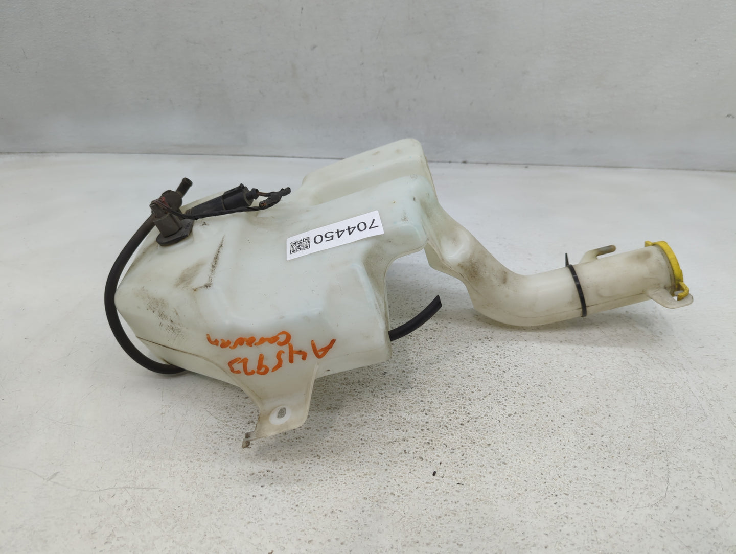 Dodge Caravan Windshield Washer Fluid Reservoir Bottle Oem - Oemusedautoparts1.com