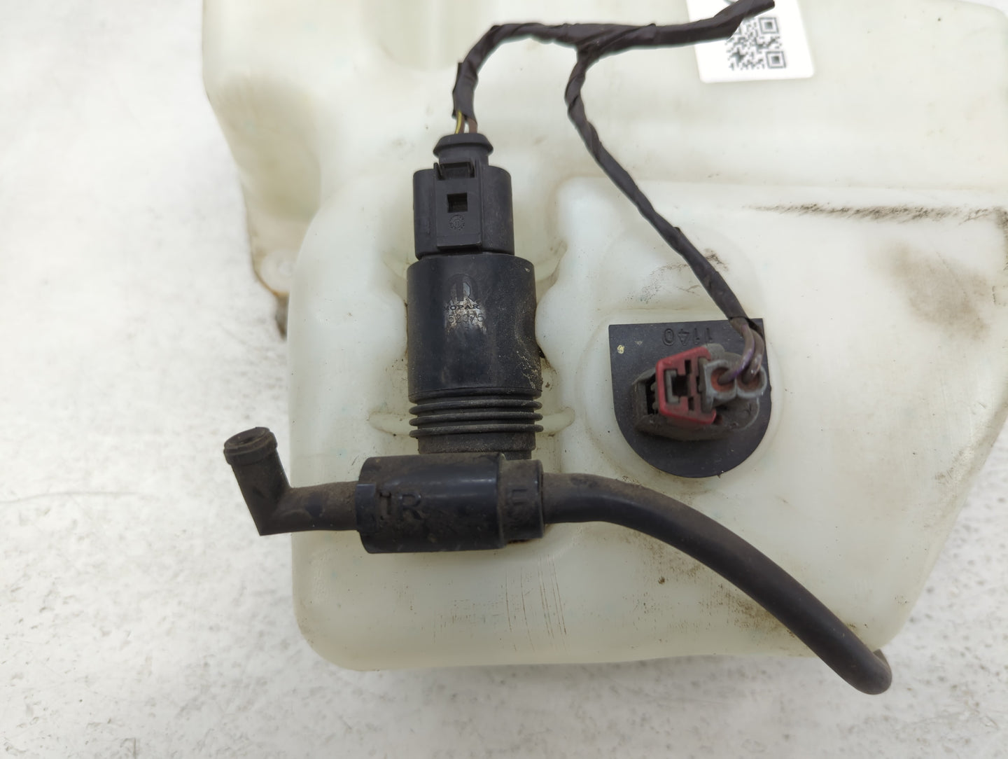 Dodge Caravan Windshield Washer Fluid Reservoir Bottle Oem - Oemusedautoparts1.com