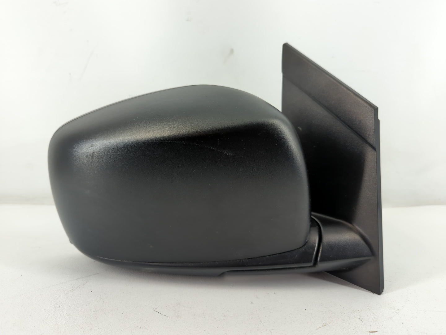 2012 Dodge Caravan Passenger Side View Mirror - Right Door Mirror OEM Used - Oemusedautoparts1.com