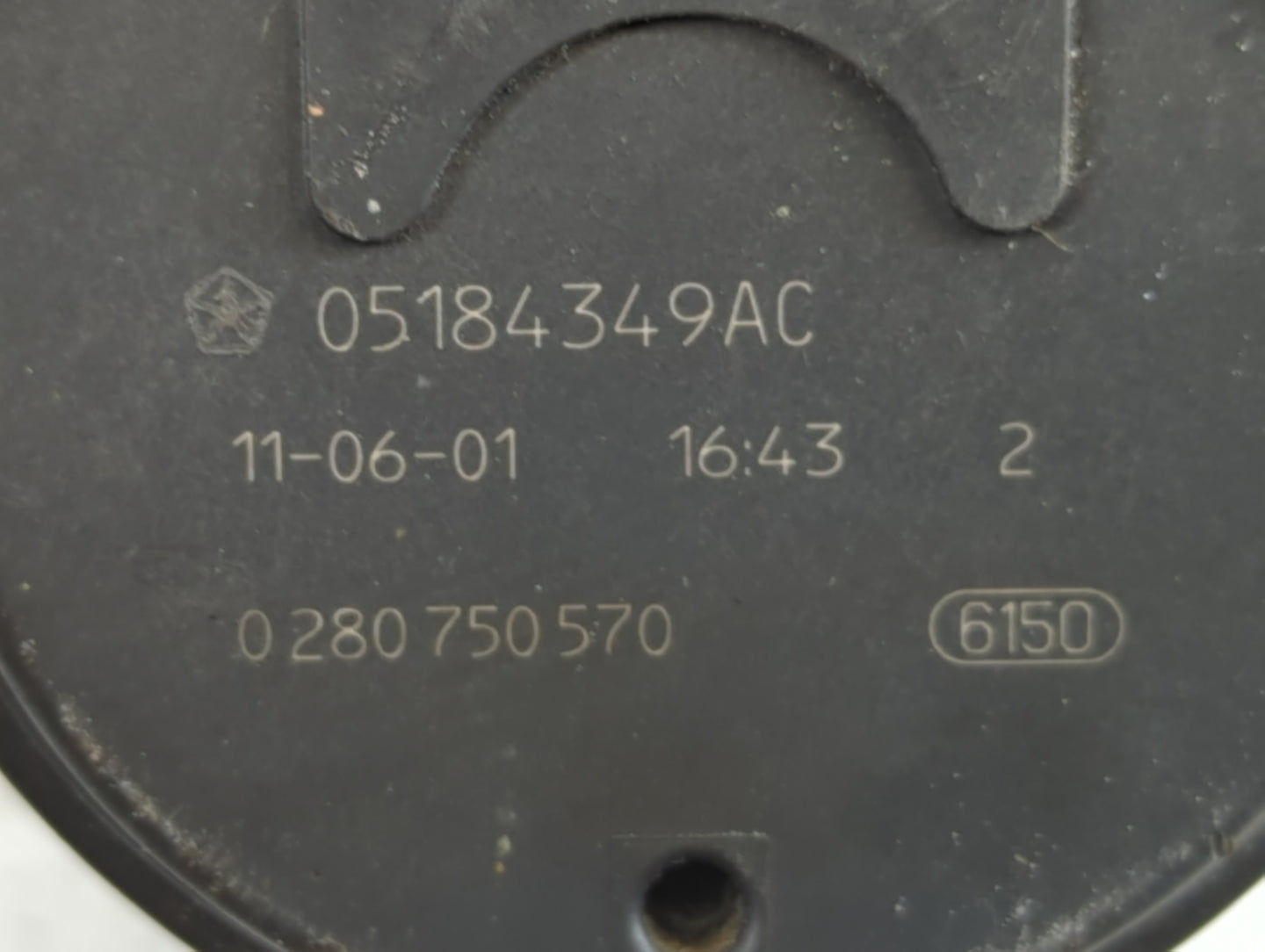 2012 Dodge Caravan Throttle Body P/N:05184349AC Fits Fits 2011 2013 2014 2015 2016 2017 2018 2019 2020 2021 2022 OEM Used Au