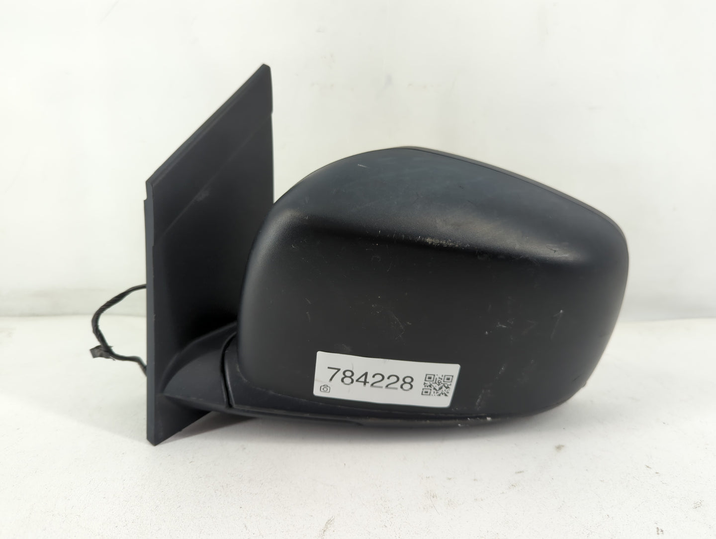 2012 Dodge Caravan Driver Side View Mirror - Left Door Mirror OEM Used - Oemusedautoparts1.com
