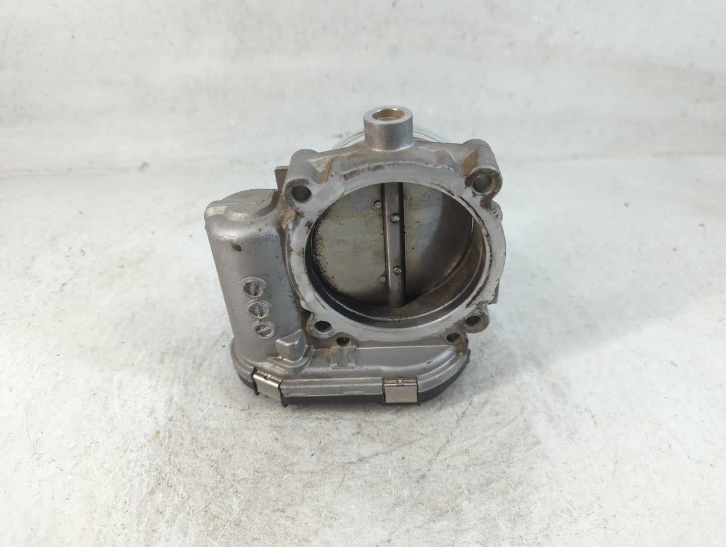 2012 Dodge Caravan Throttle Body P/N:05184349AC Fits Fits 2011 2013 2014 2015 2016 2017 2018 2019 2020 2021 2022 OEM Used Au