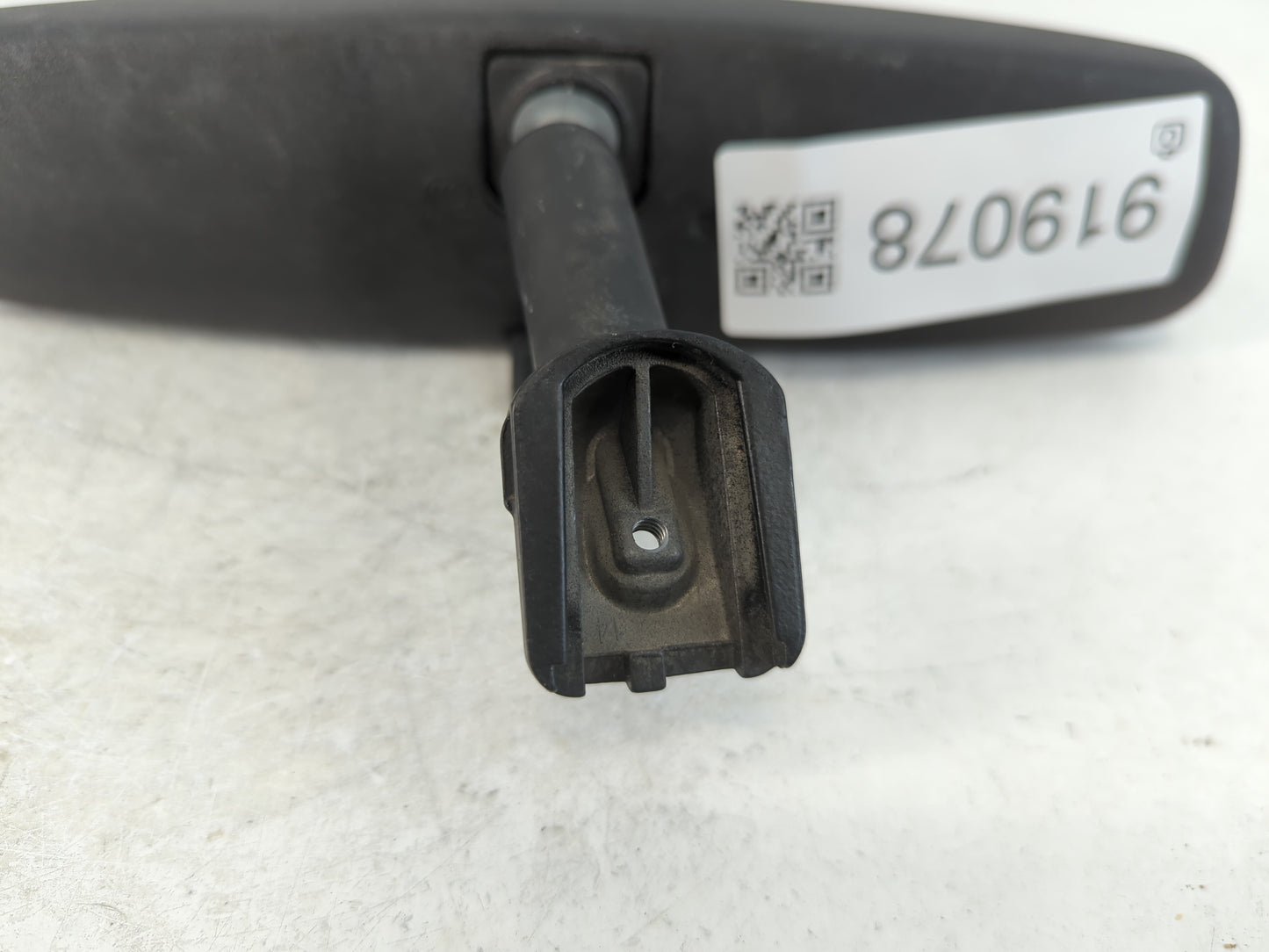 2012 Dodge Caravan Interior Rear View Mirror Replacement OEM P/N:E8011083 Fits OEM Used Auto Parts - Oemusedautoparts1.com