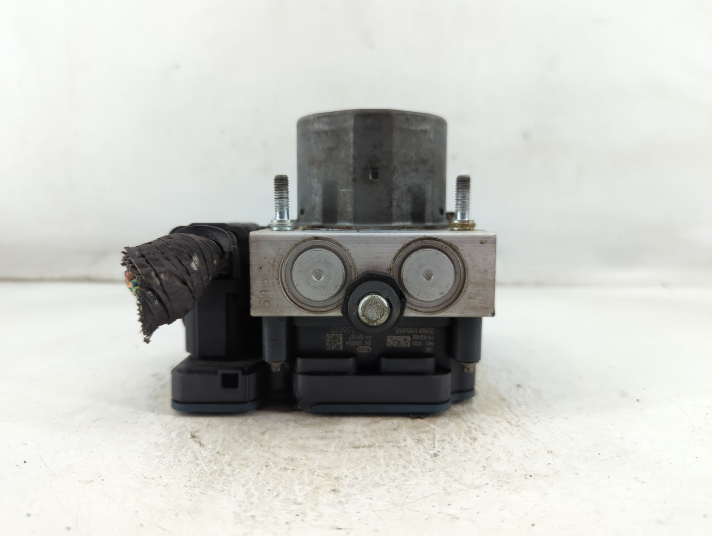 2012 Dodge Caravan ABS Pump Control Module Replacement P/N:P05154911AE Fits OEM Used Auto Parts - Oemusedautoparts1.com