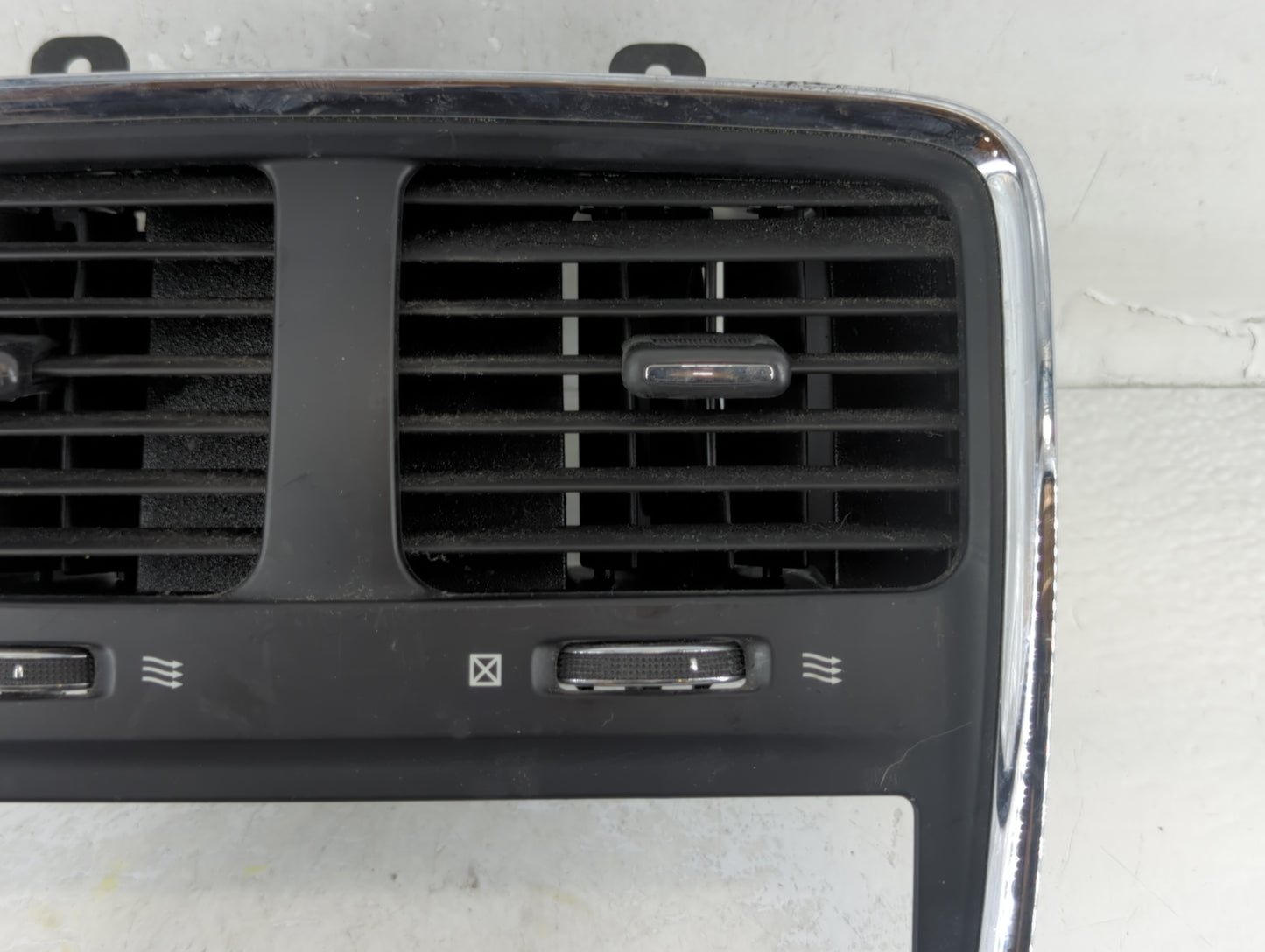 2012 Dodge Caravan Climate Control Module Temperature AC/Heater Replacement P/N:1SQ52DX9AH 600196904 Fits OEM Used Auto Part