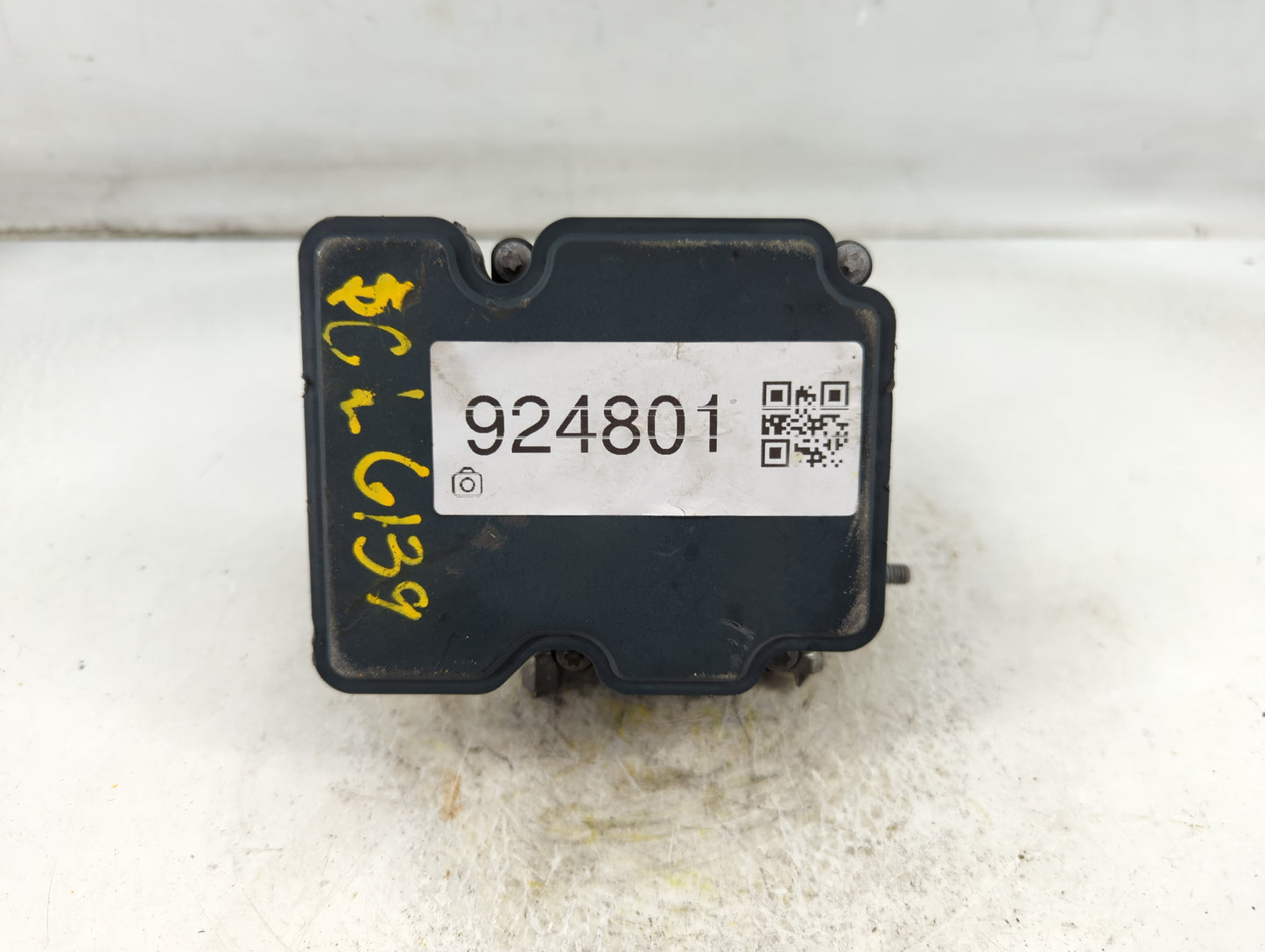 2012 Dodge Caravan ABS Pump Control Module Replacement Fits OEM Used Auto Parts - Oemusedautoparts1.com