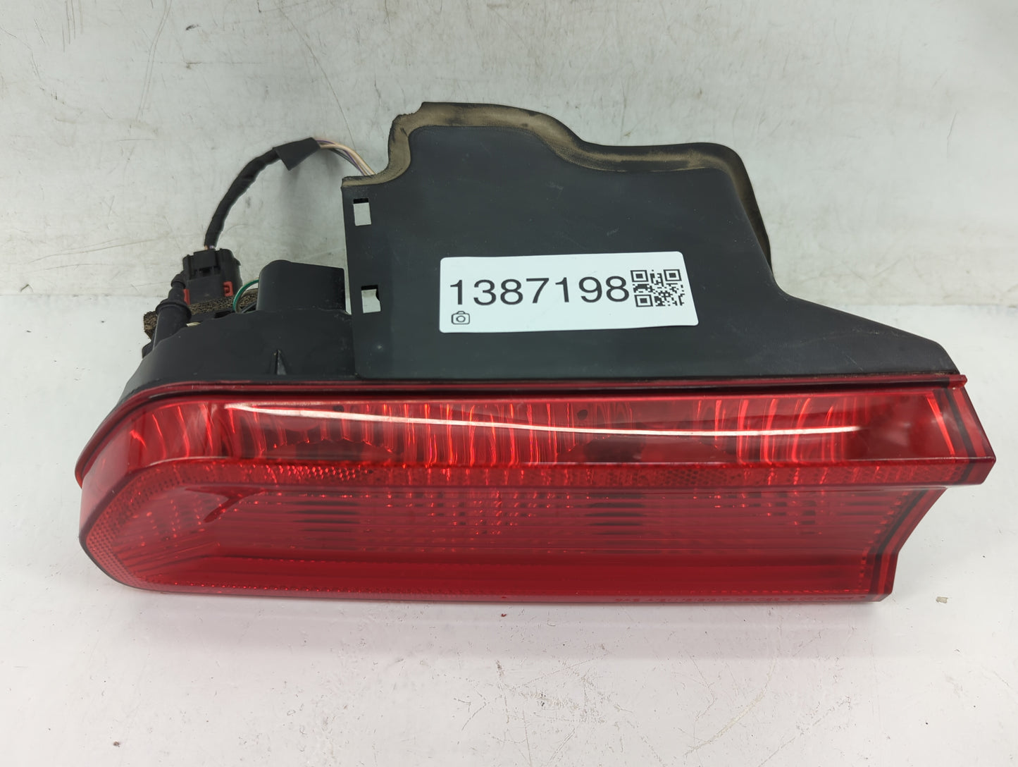 2008-2014 Dodge Challenger Tail Light Assembly Driver Left OEM P/N:05028781 Fits Fits 2008 2009 2010 2011 2012 2013 2014 OEM