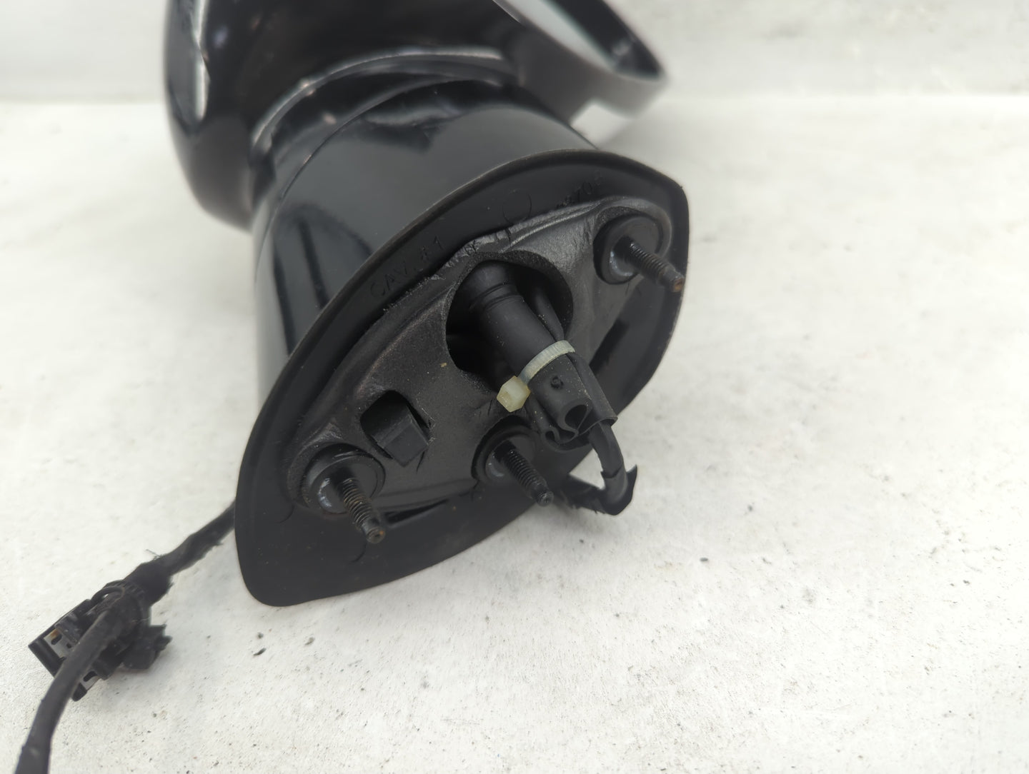 2011-2013 Dodge Challenger Passenger Side View Mirror - Right Door Mirror OEM Used - Oemusedautoparts1.com