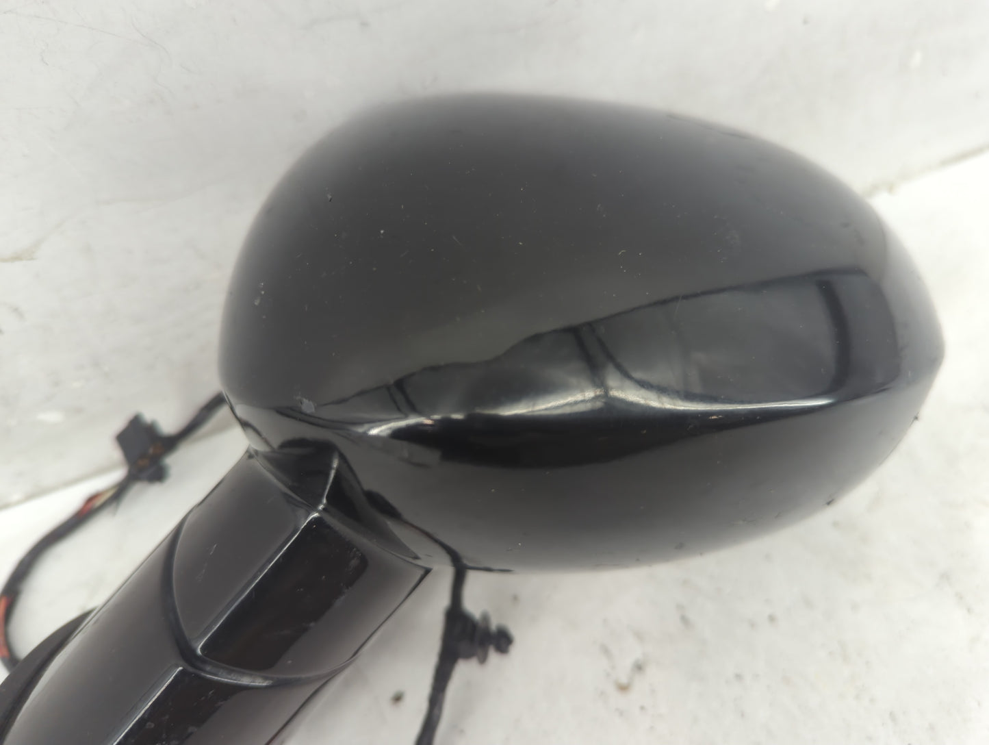 2011-2013 Dodge Challenger Driver Side View Mirror - Left Door Mirror OEM Used - Oemusedautoparts1.com