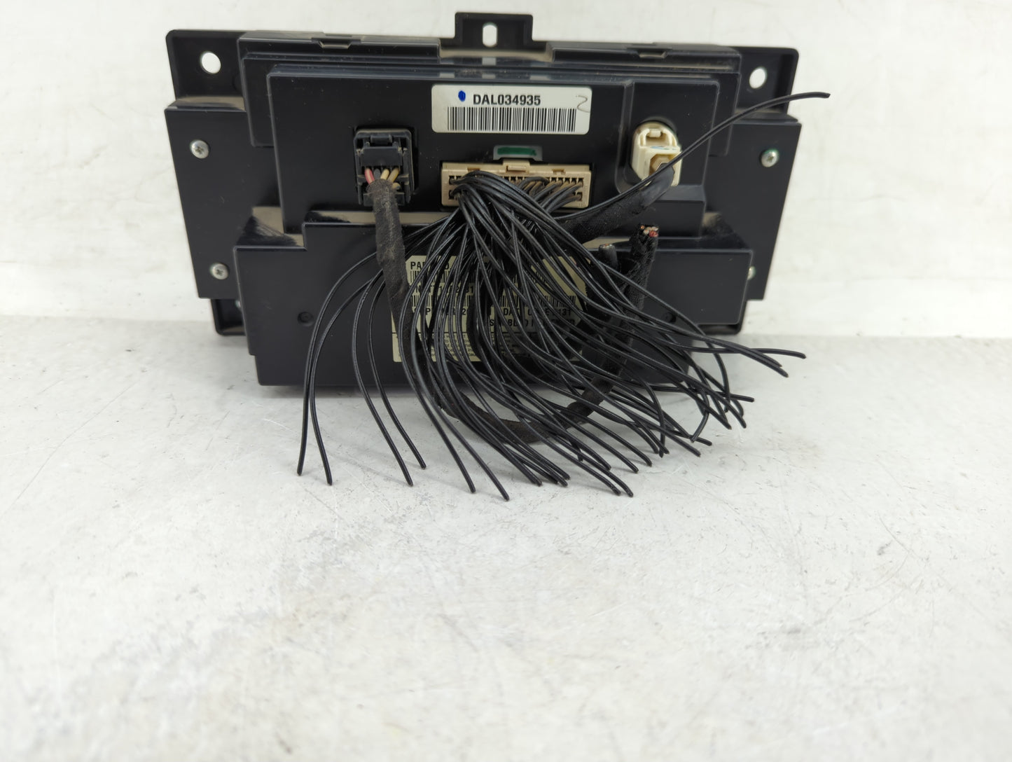 2012 Dodge Charger Radio AM FM Cd Player Receiver Replacement P/N:05064630AH Fits Fits 2015 2016 OEM Used Auto Parts - Oemus