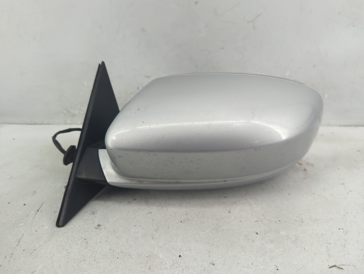 2011-2014 Dodge Charger Driver Side View Mirror - Left Door Mirror OEM Used - Oemusedautoparts1.com
