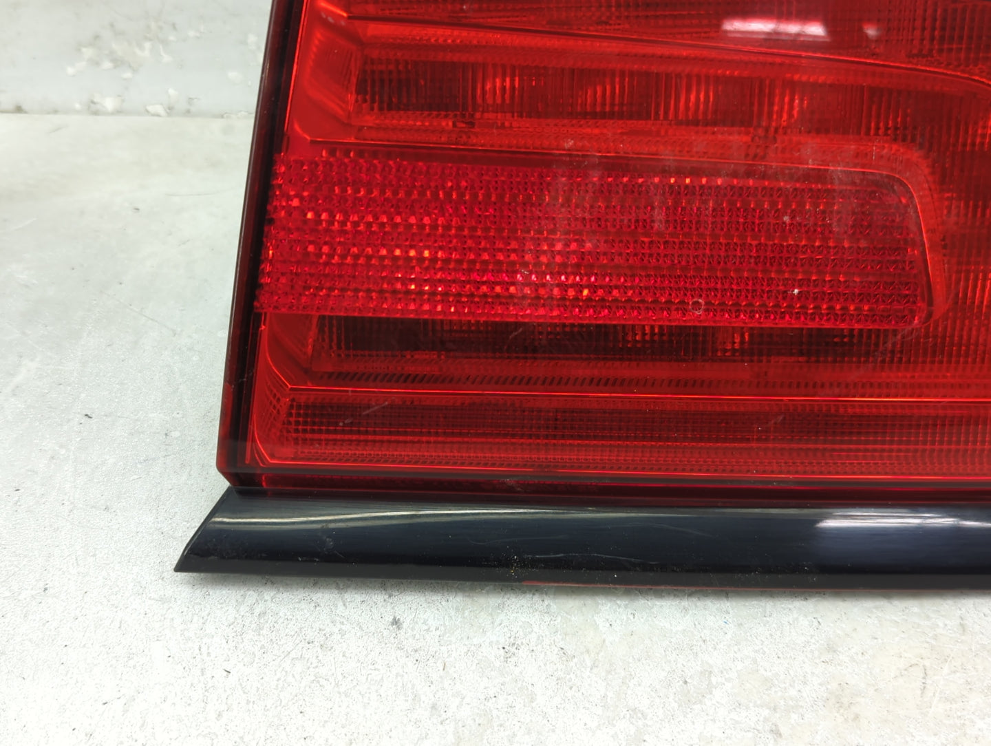 2011-2014 Dodge Charger Tail Light Assembly Passenger Right OEM P/N:57010414AF Fits Fits 2011 2012 2013 2014 OEM Used Auto P