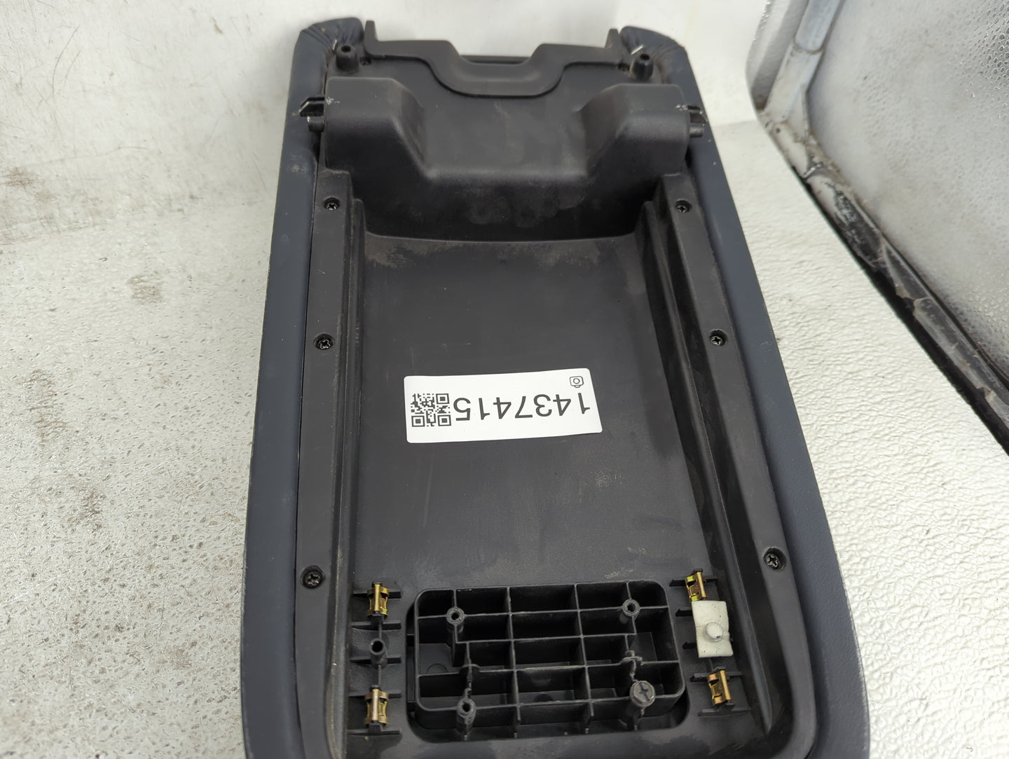 2012 Dodge Charger Center Console Armrest Cover Lid Fits OEM Used Auto Parts - Oemusedautoparts1.com