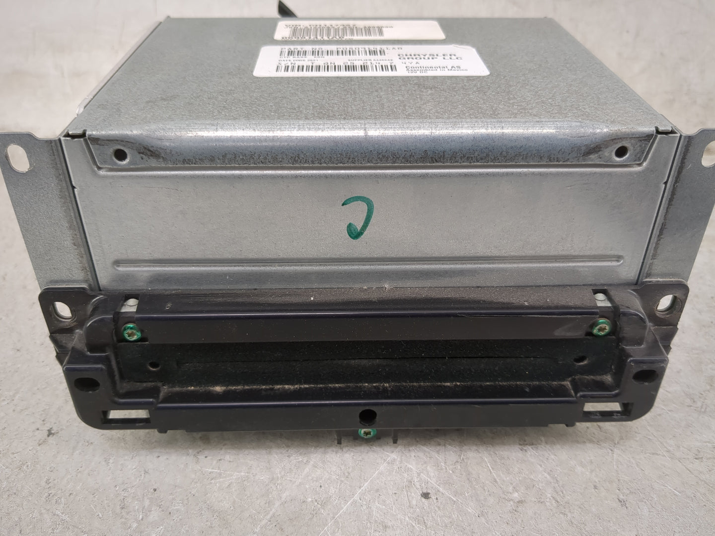 2012 Dodge Charger Radio AM FM Cd Player Receiver Replacement P/N:P05091411AB A2C53398982200 Fits OEM Used Auto Parts - Oemu