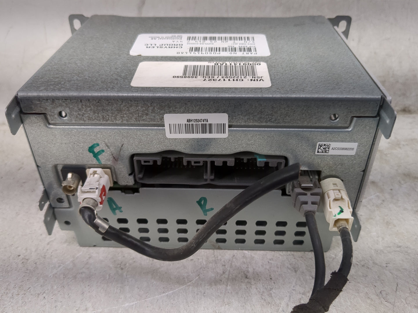 2012 Dodge Charger Radio AM FM Cd Player Receiver Replacement P/N:P05091411AB A2C53398982200 Fits OEM Used Auto Parts - Oemu