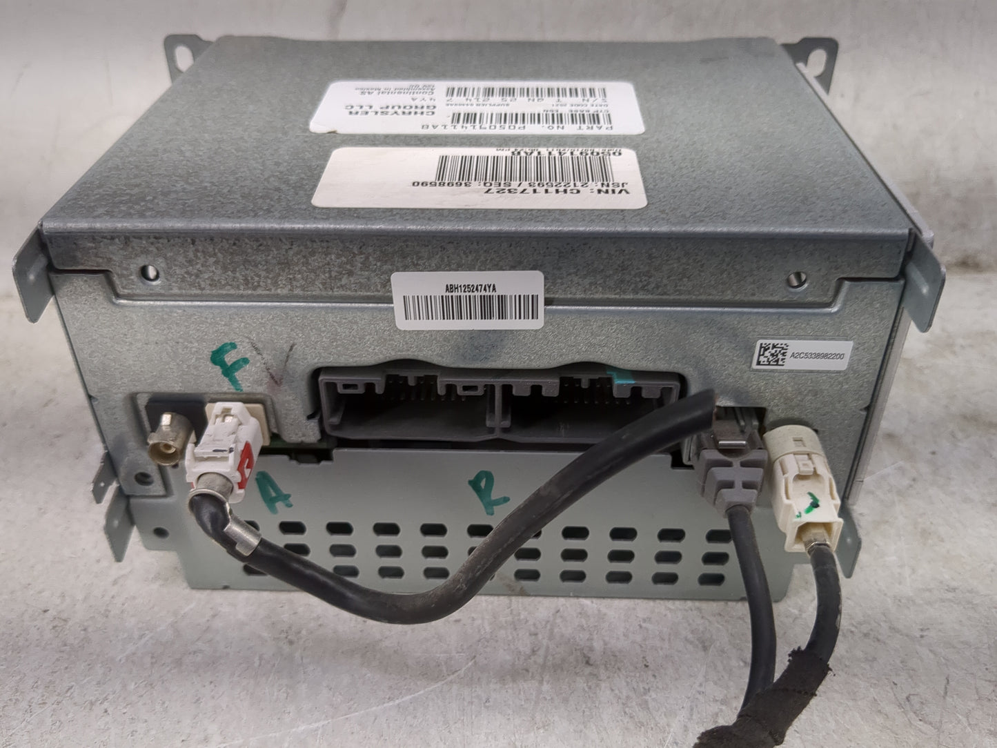 2012 Dodge Charger Radio AM FM Cd Player Receiver Replacement P/N:P05091411AB A2C53398982200 Fits OEM Used Auto Parts - Oemu