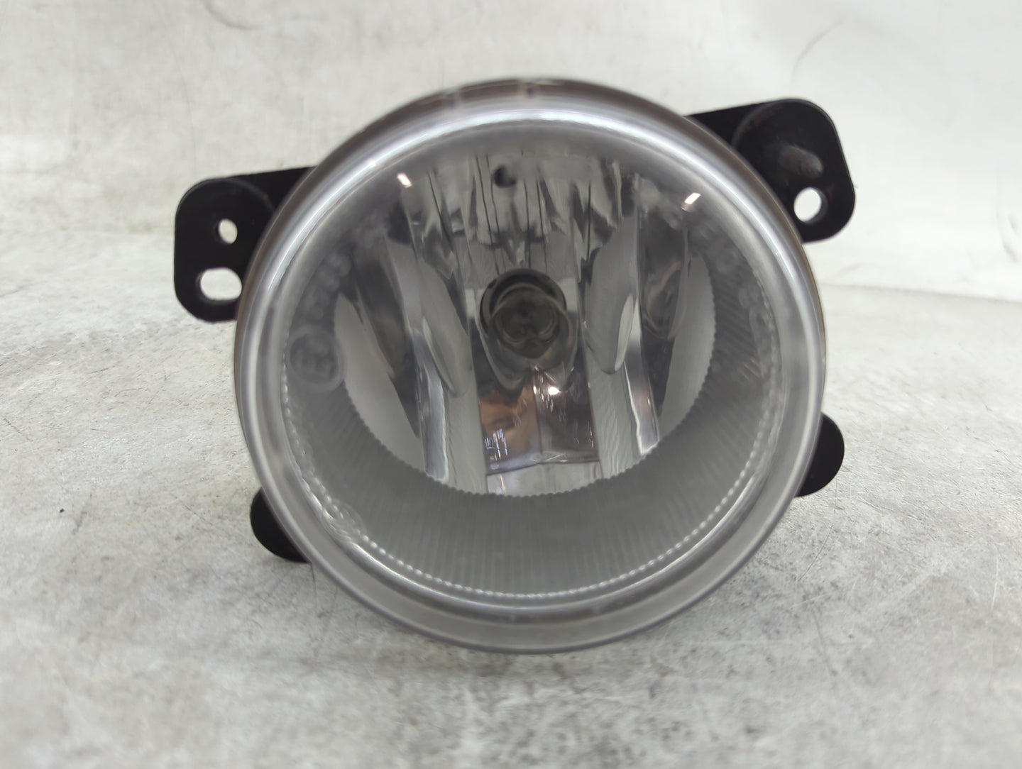 2011-2014 Dodge Charger Driver Left Oem Fog Light Lamp Black - Oemusedautoparts1.com