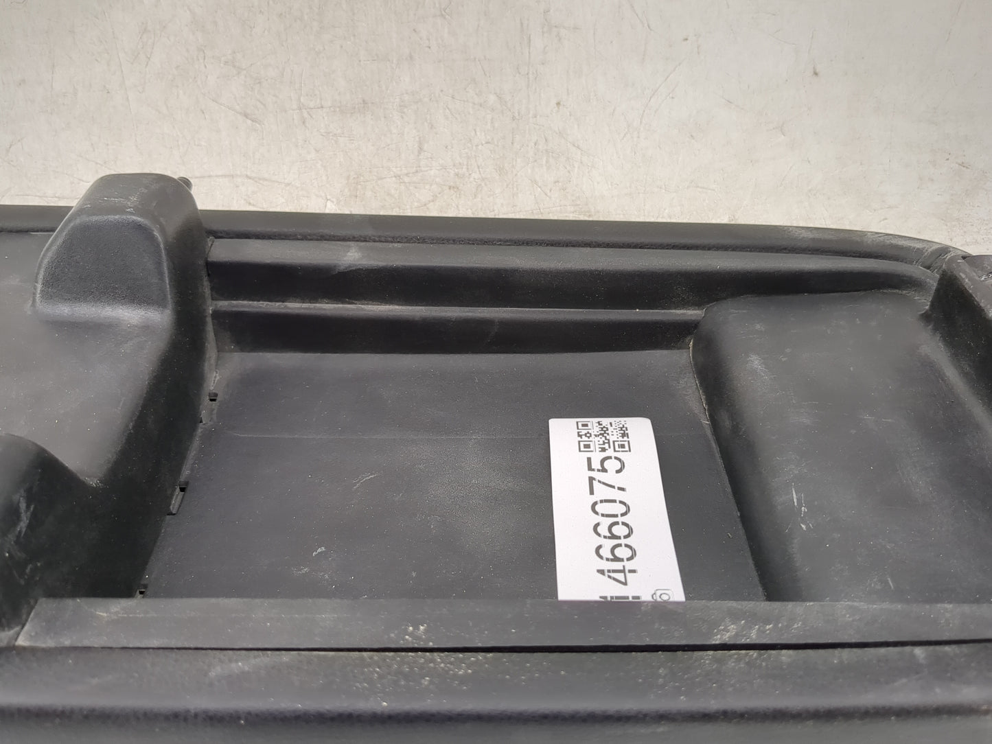 2012 Dodge Charger Center Console Armrest Cover Lid Fits OEM Used Auto Parts - Oemusedautoparts1.com