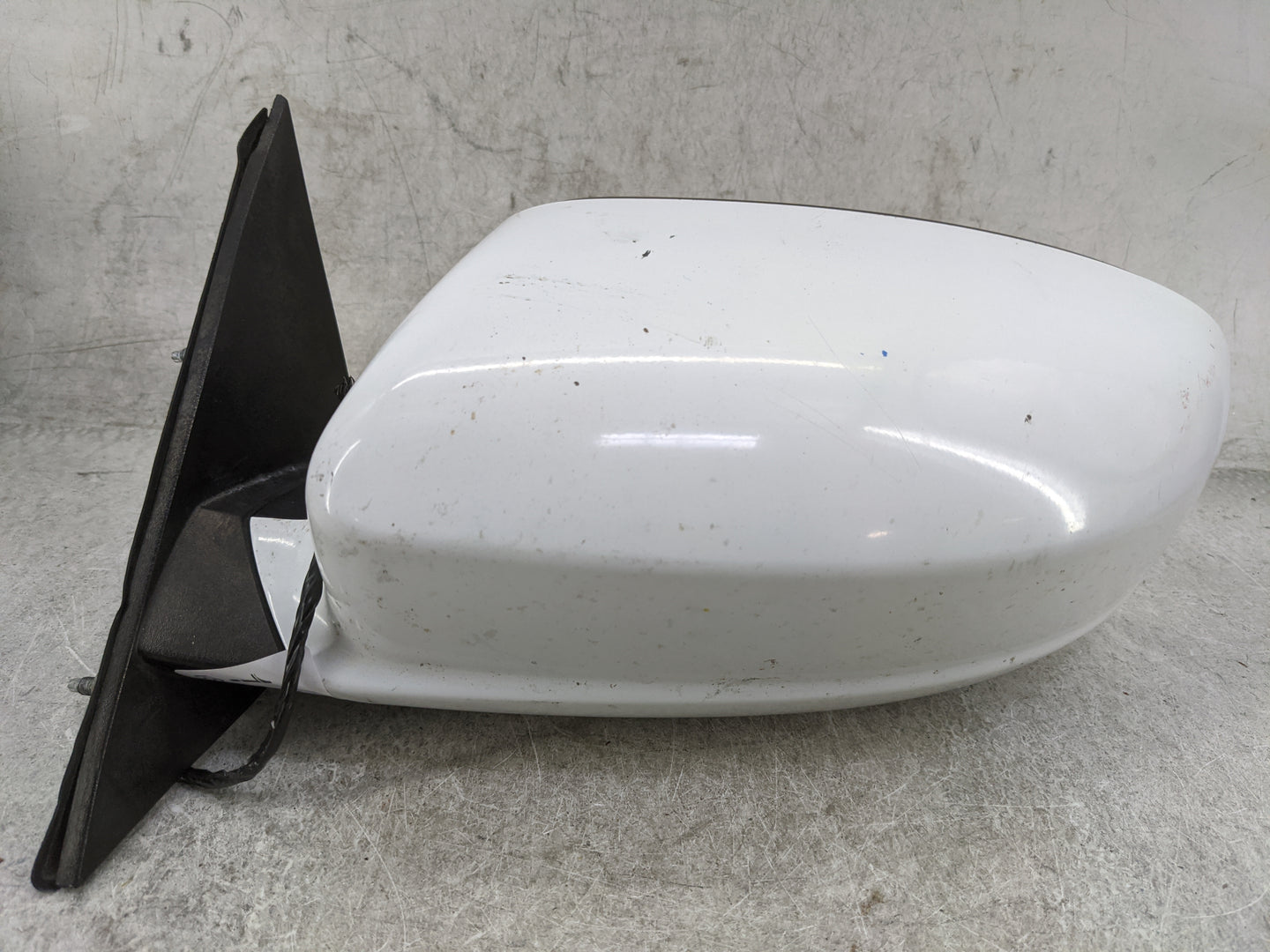 2011-2014 Dodge Charger Driver Side View Mirror - Left Door Mirror OEM Used - Oemusedautoparts1.com