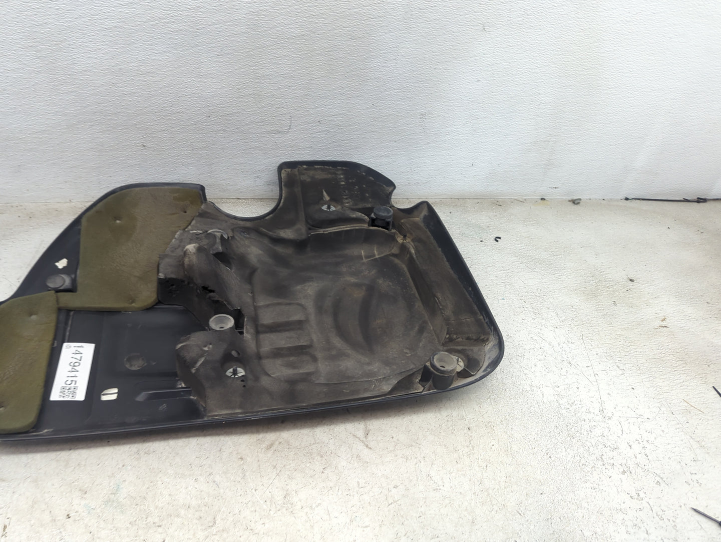 2012 Dodge Charger Engine Cover 1479415 - Oemusedautoparts1.com