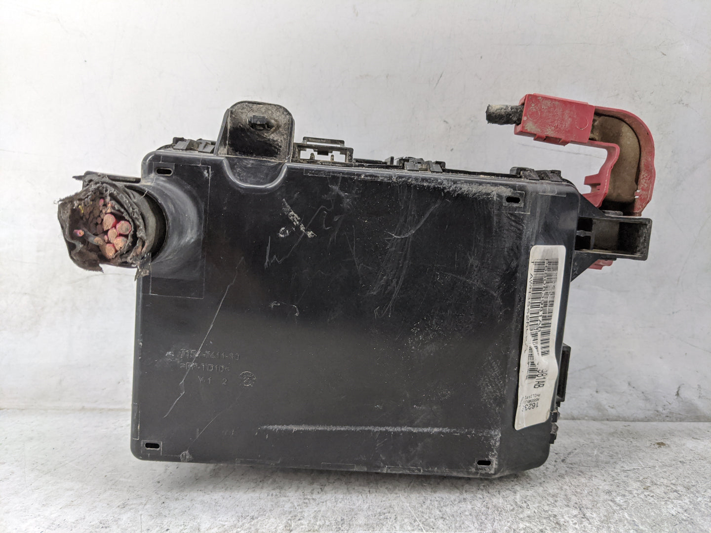 2012-2014 Dodge Charger Fusebox Fuse Box Panel Relay Module P/N:7154-7411-30 04727370AA, 05269088AA Fits Fits 2012 2013 2014