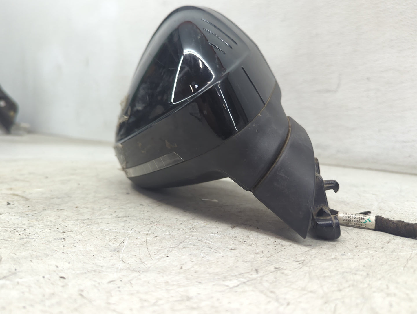 2011-2014 Dodge Charger Passenger Side View Mirror - Right Door Mirror OEM Used - Oemusedautoparts1.com