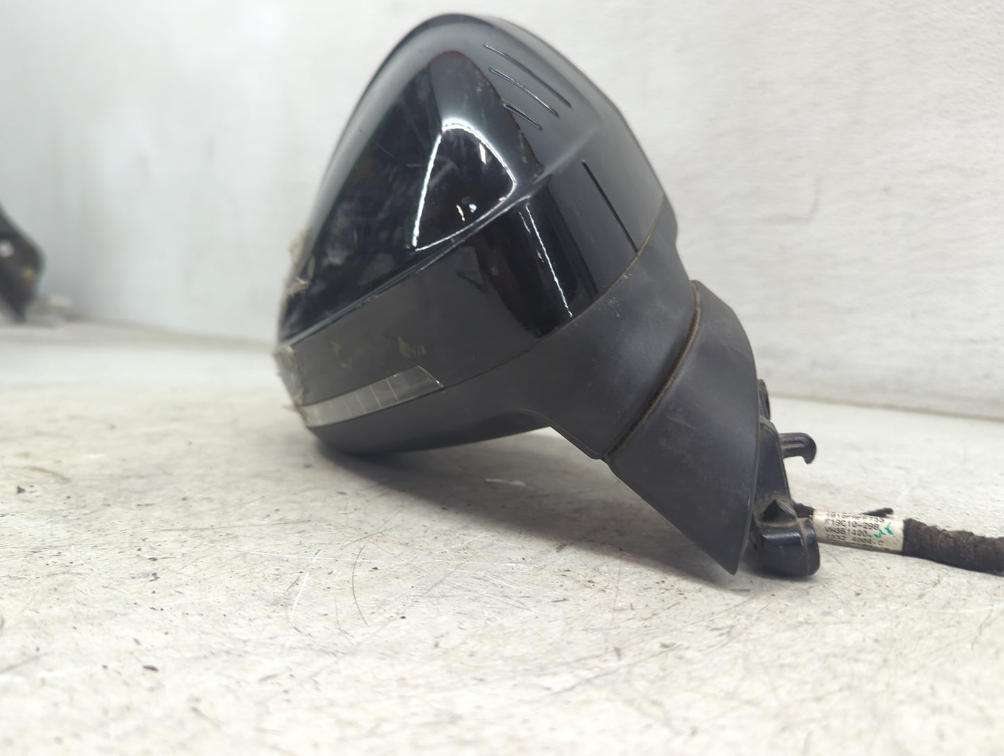 2011-2014 Dodge Charger Passenger Side View Mirror - Right Door Mirror OEM Used - Oemusedautoparts1.com