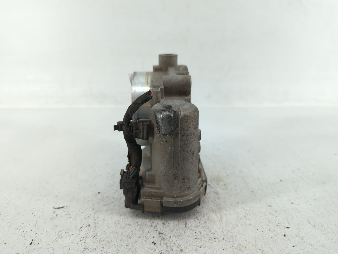 2011-2022 Dodge Charger Throttle Body P/N:05184349AF 05184349AE Fits OEM Used Auto Parts - Oemusedautoparts1.com
