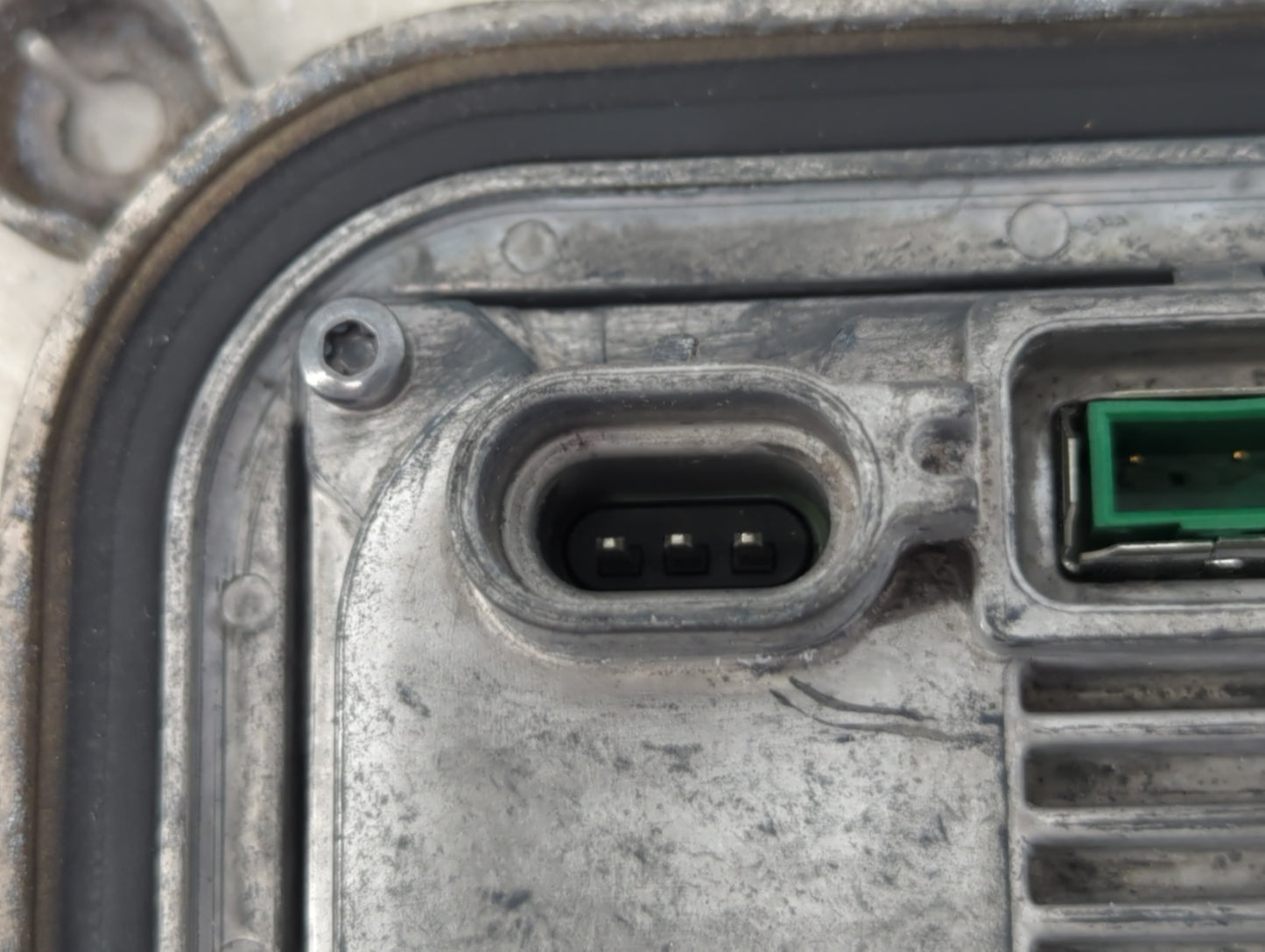 2012 Dodge Charger Headlight Ballast Head Light - Oemusedautoparts1.com
