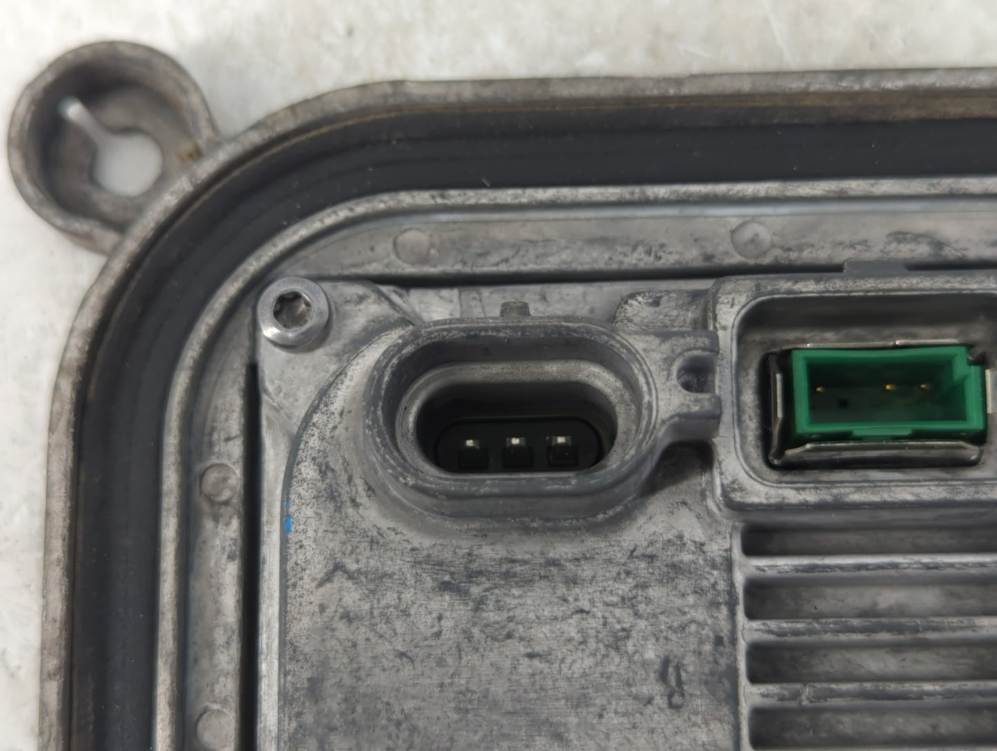 2012 Dodge Charger Headlight Ballast Head Light - Oemusedautoparts1.com