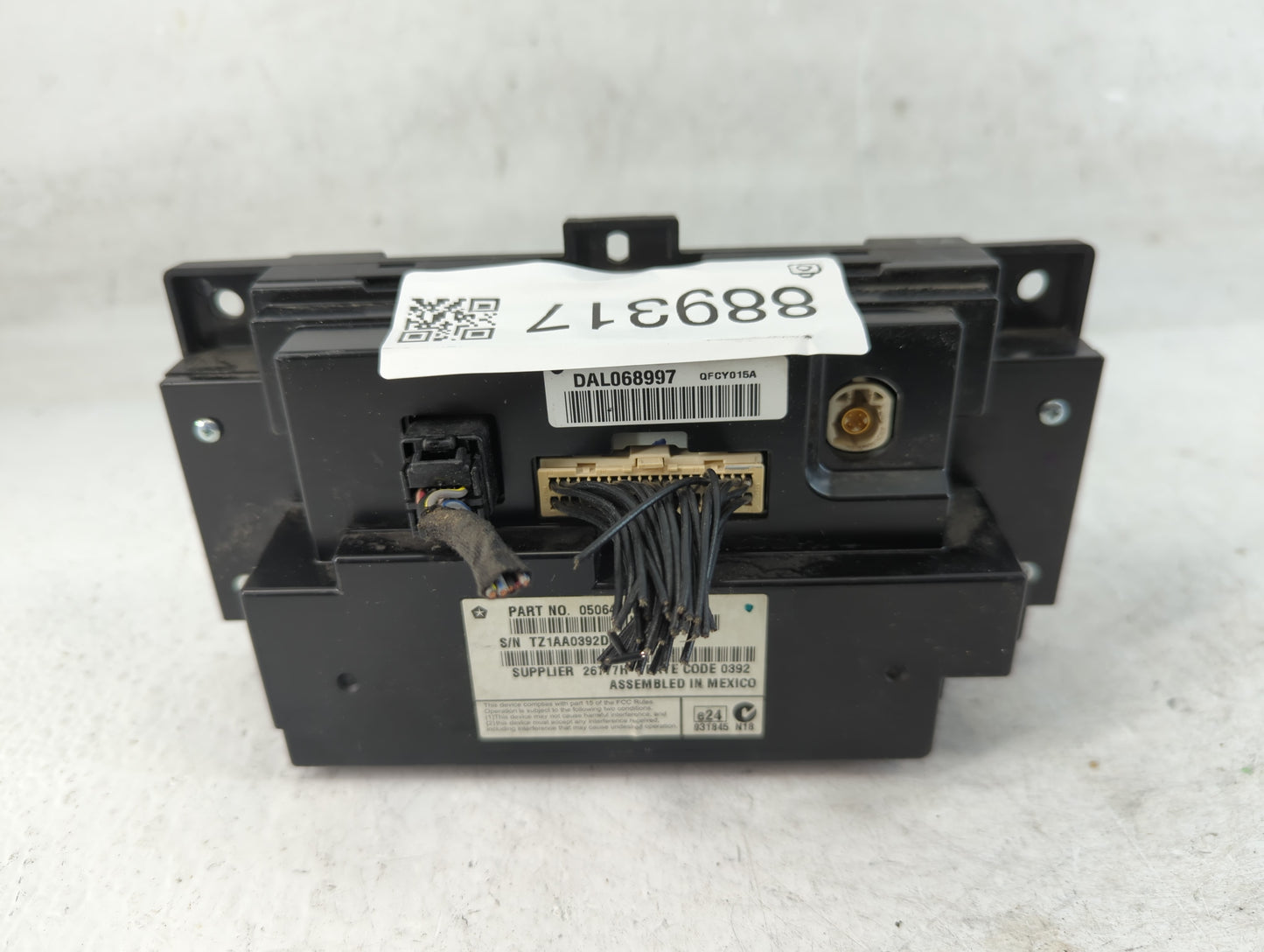 2012-2012 Dodge Charger Am Fm Cd Player Radio Receiver - Oemusedautoparts1.com