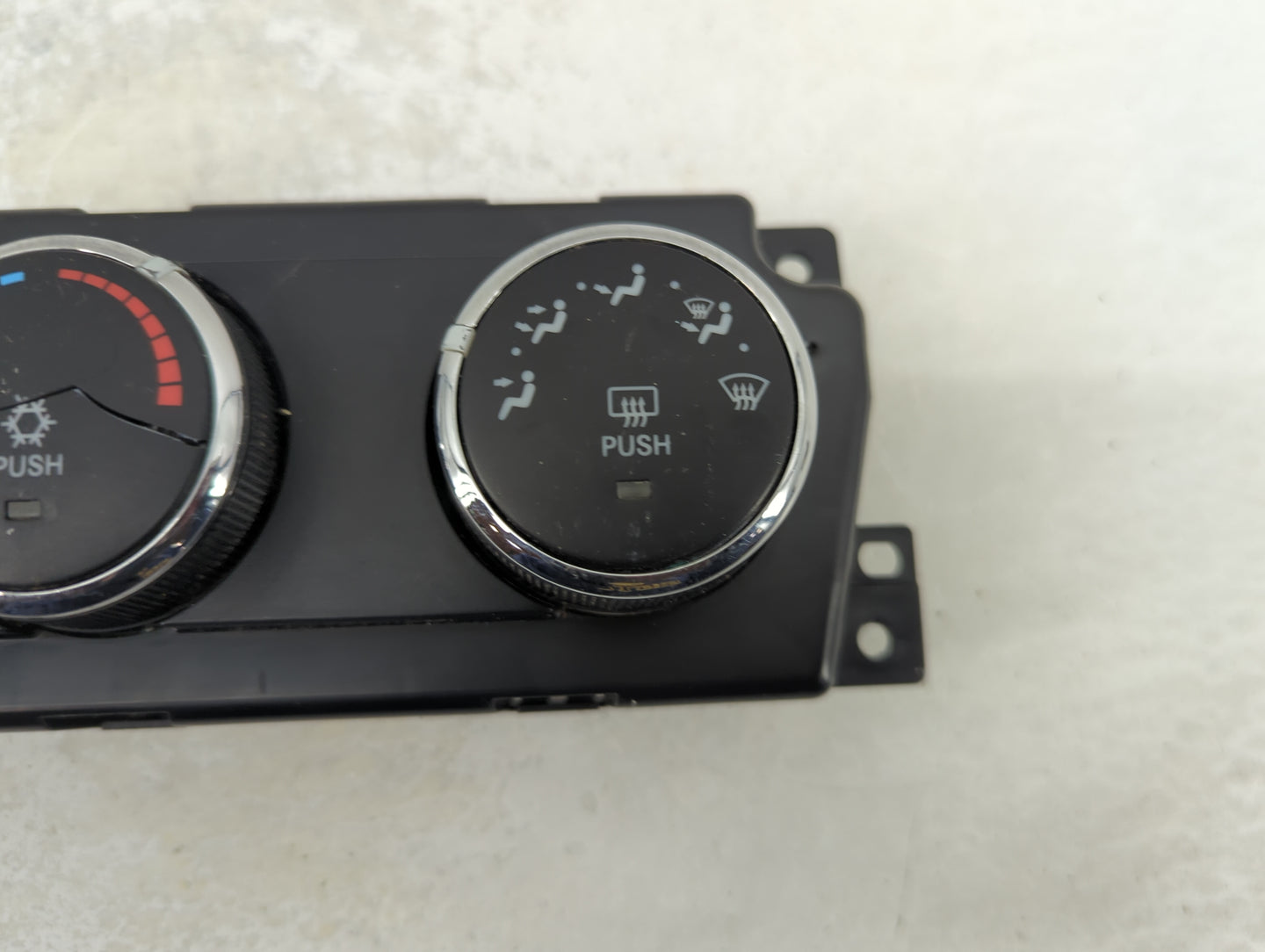 2012 Dodge Dodge 1500 Pickup Climate Control Module Temperature AC/Heater Replacement P/N:55111290AD Fits Fits 2011 OEM Used