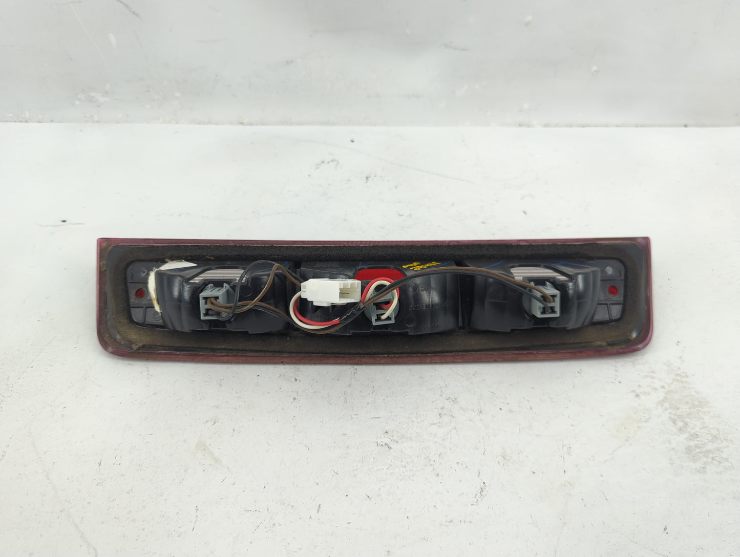 Dodge Dodge 1500 Pickup Passenger Right Side Deck Lid Mounted Tail Light - Oemusedautoparts1.com