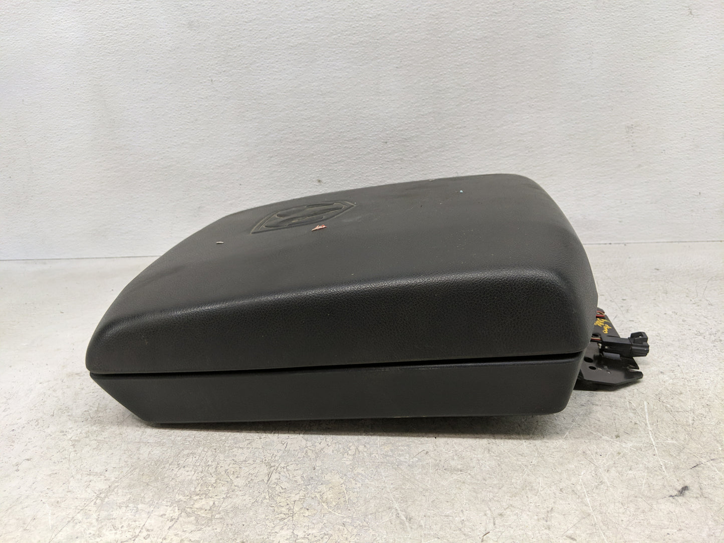 2012 Dodge Dodge 1500 Pickup Center Console Armrest Cover Lid Fits OEM Used Auto Parts - Oemusedautoparts1.com