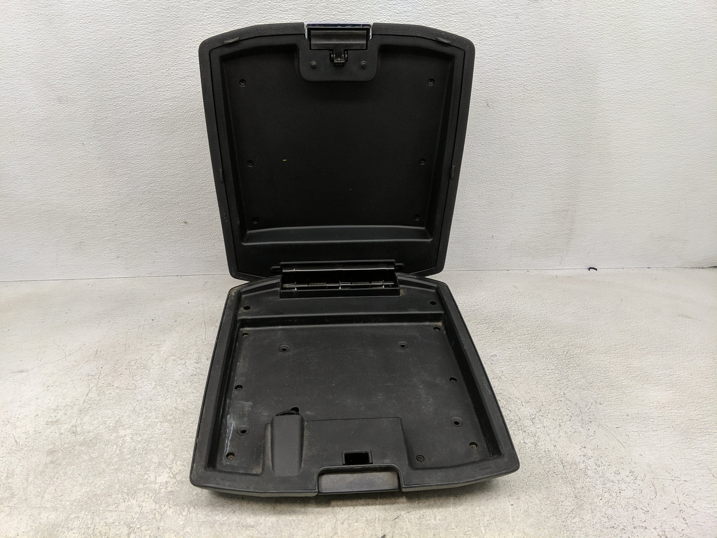 2012 Dodge Dodge 1500 Pickup Center Console Armrest Cover Lid Fits OEM Used Auto Parts - Oemusedautoparts1.com