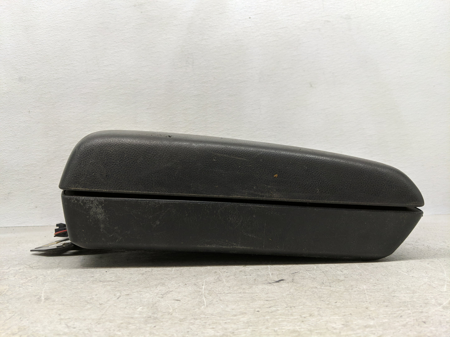 2012 Dodge Dodge 1500 Pickup Center Console Armrest Cover Lid Fits OEM Used Auto Parts - Oemusedautoparts1.com