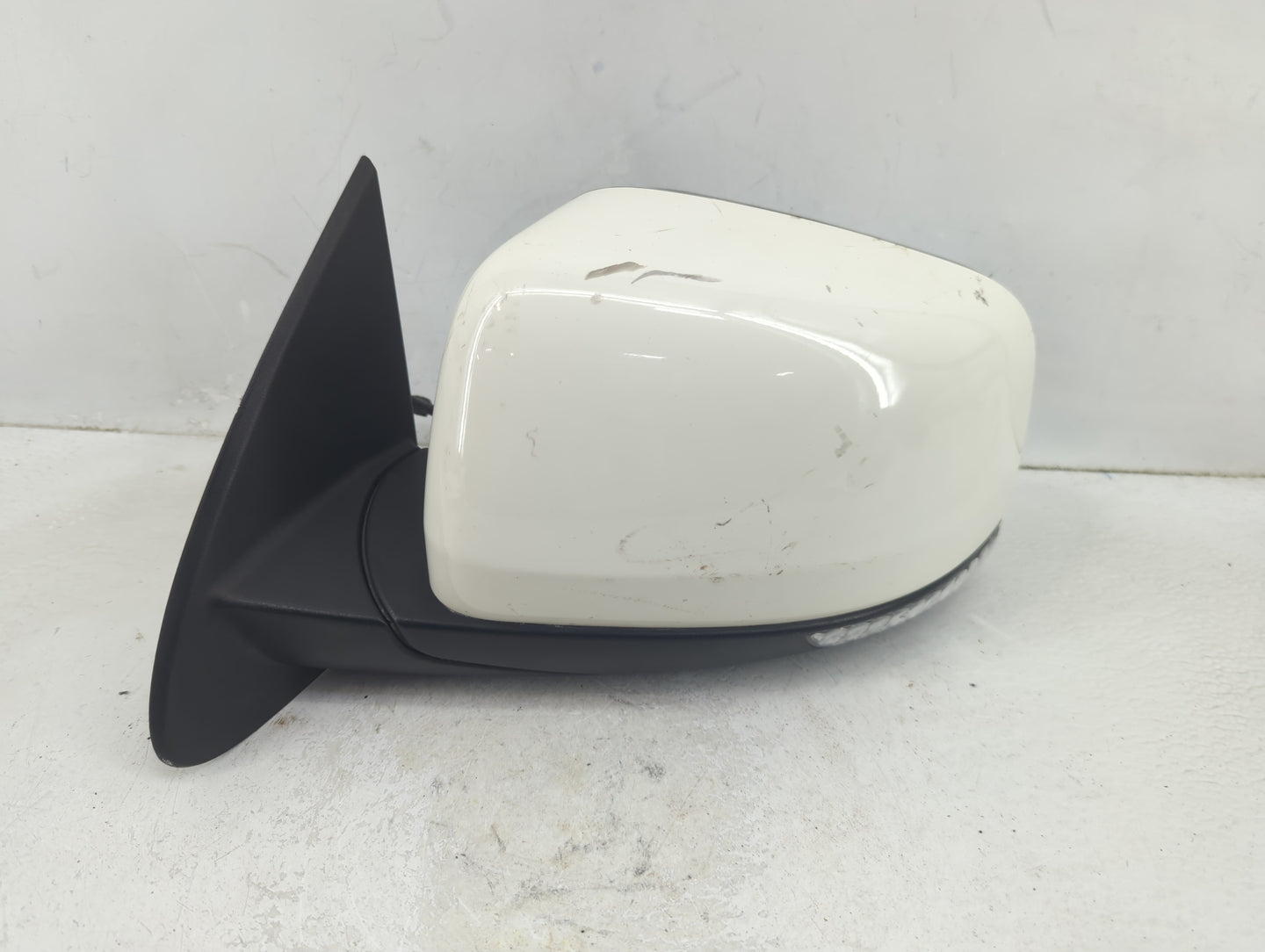 2011-2021 Dodge Durango Driver Side View Mirror - Left Door Mirror OEM Used - Oemusedautoparts1.com