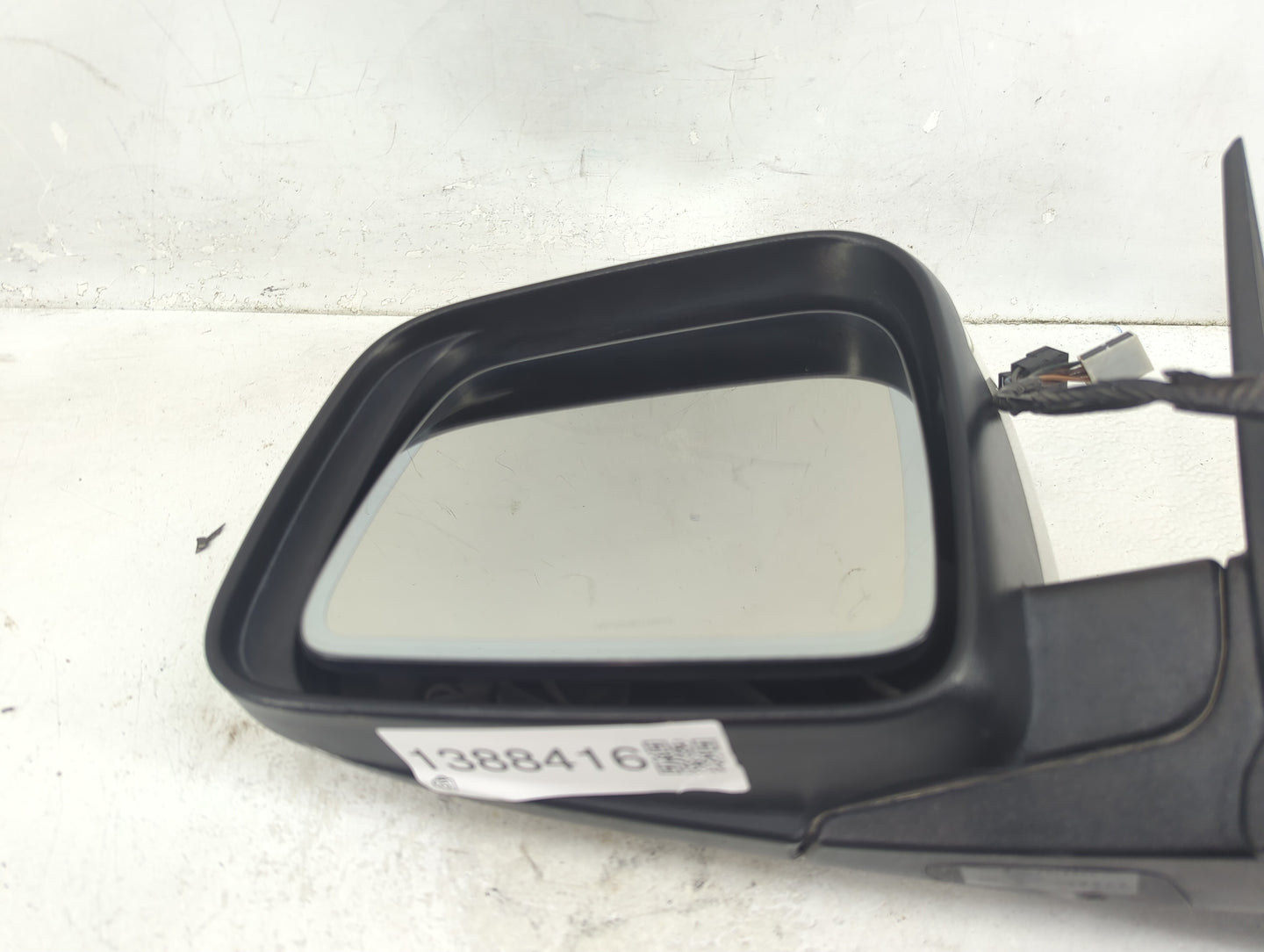 2011-2021 Dodge Durango Driver Side View Mirror - Left Door Mirror OEM Used - Oemusedautoparts1.com