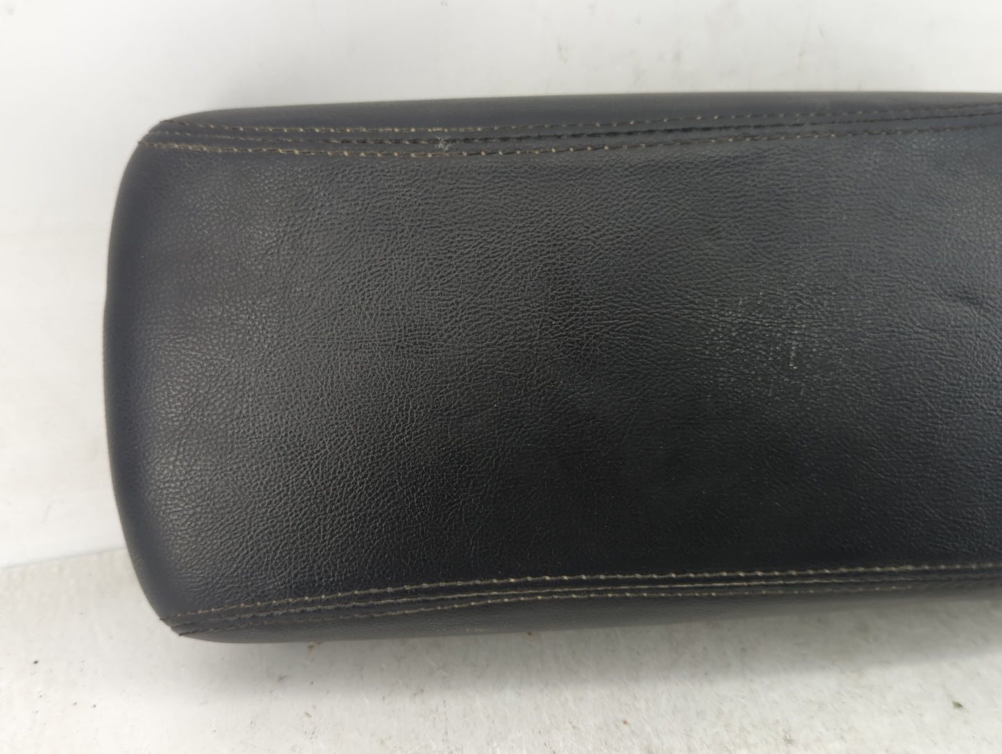 2012 Dodge Durango Center Console Armrest Cover Lid P/N:X85003202BL Fits OEM Used Auto Parts - Oemusedautoparts1.com