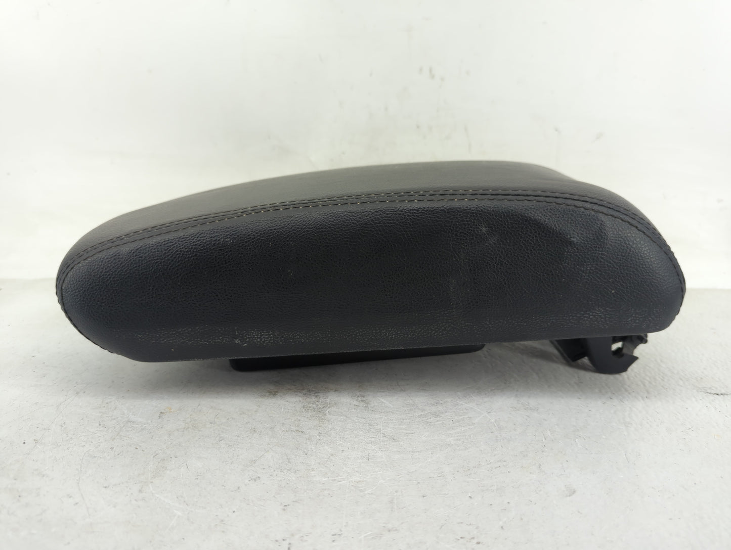 2012 Dodge Durango Center Console Armrest Cover Lid P/N:X85003202BL Fits OEM Used Auto Parts - Oemusedautoparts1.com