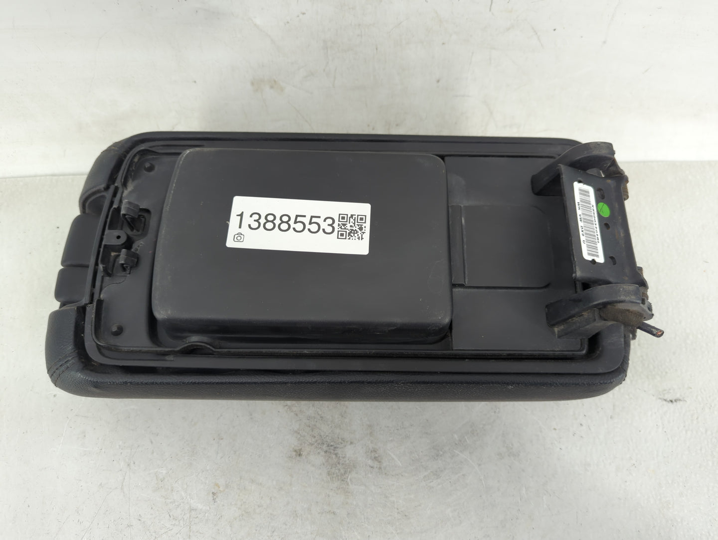 2012 Dodge Durango Center Console Armrest Cover Lid P/N:X85003202BL Fits OEM Used Auto Parts - Oemusedautoparts1.com